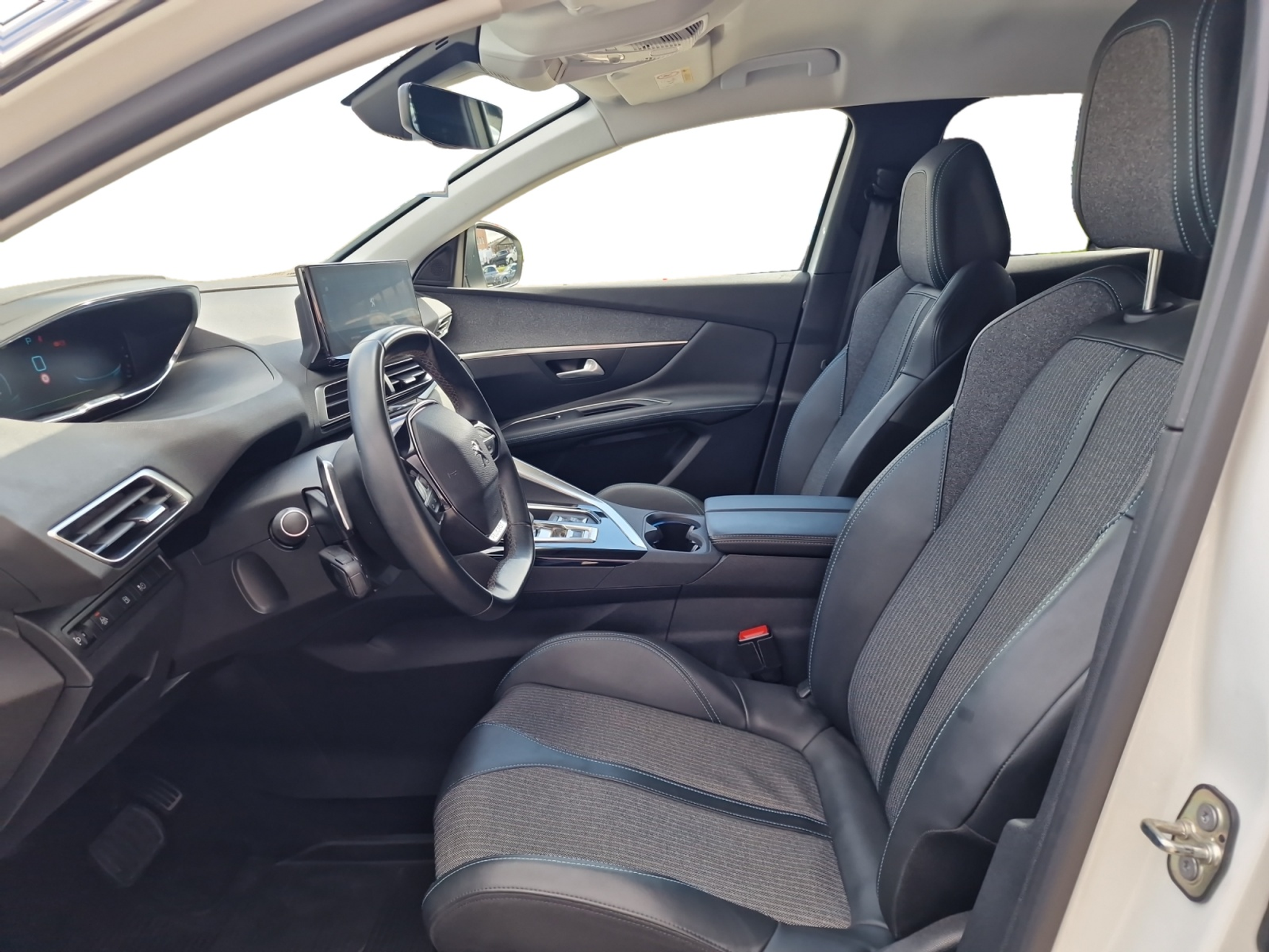 listing desktop thumbnail image 11