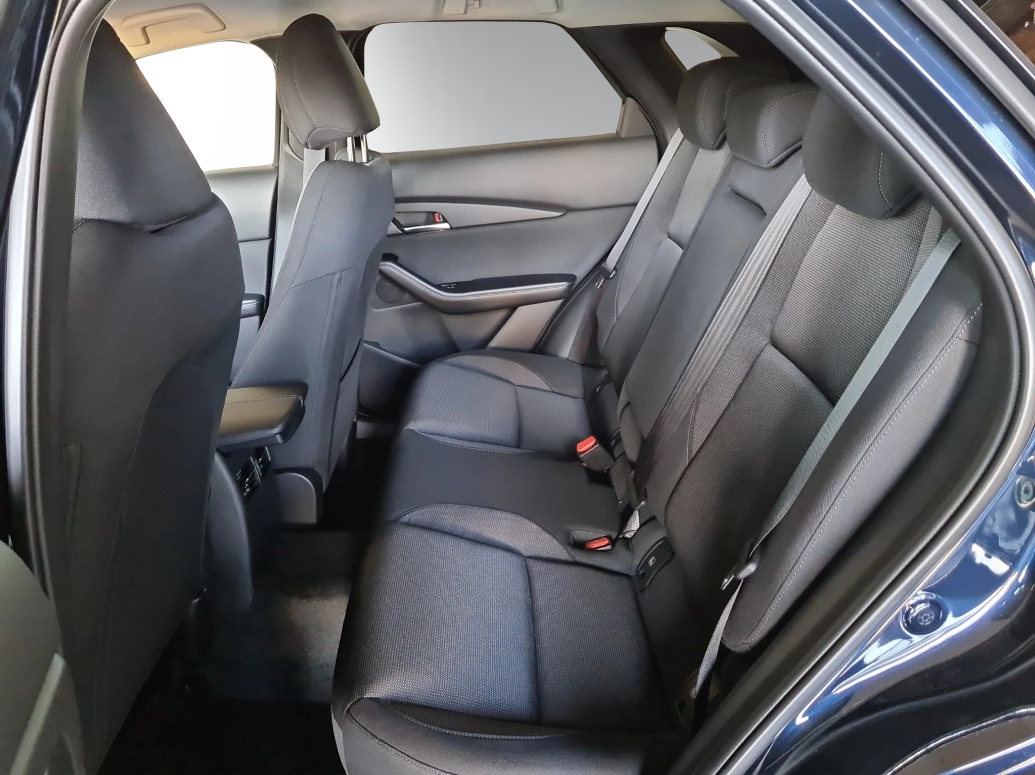 listing desktop thumbnail image 4