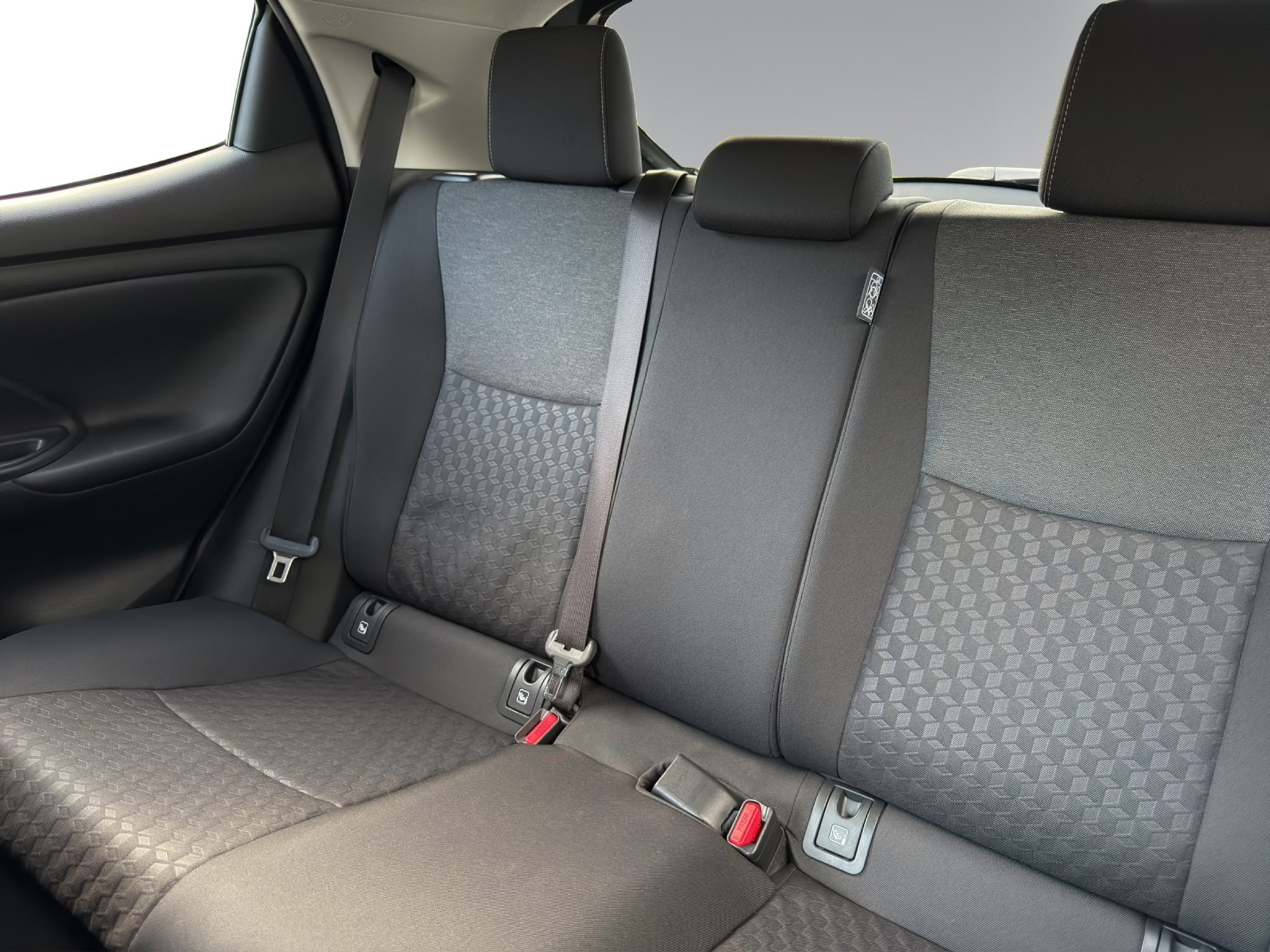 listing desktop thumbnail image 12