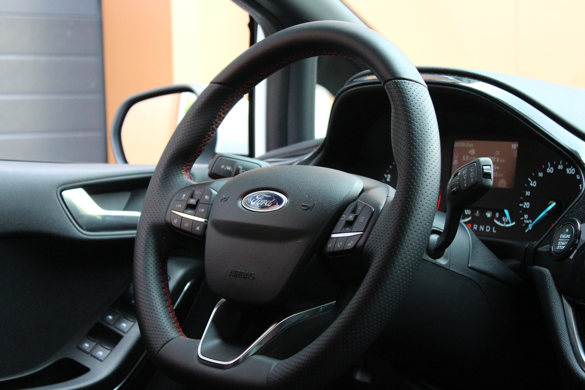 listing desktop thumbnail image 24