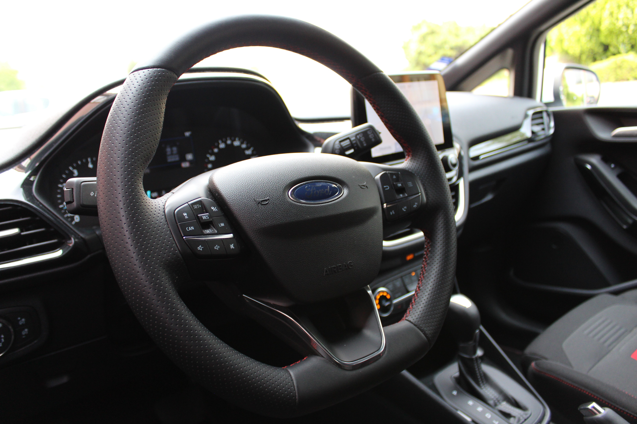 listing desktop thumbnail image 8