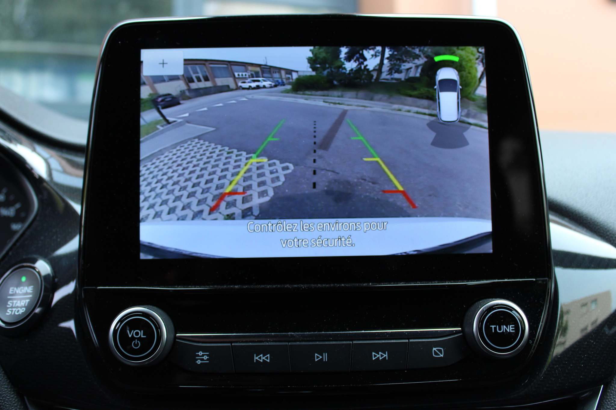 listing desktop thumbnail image 13