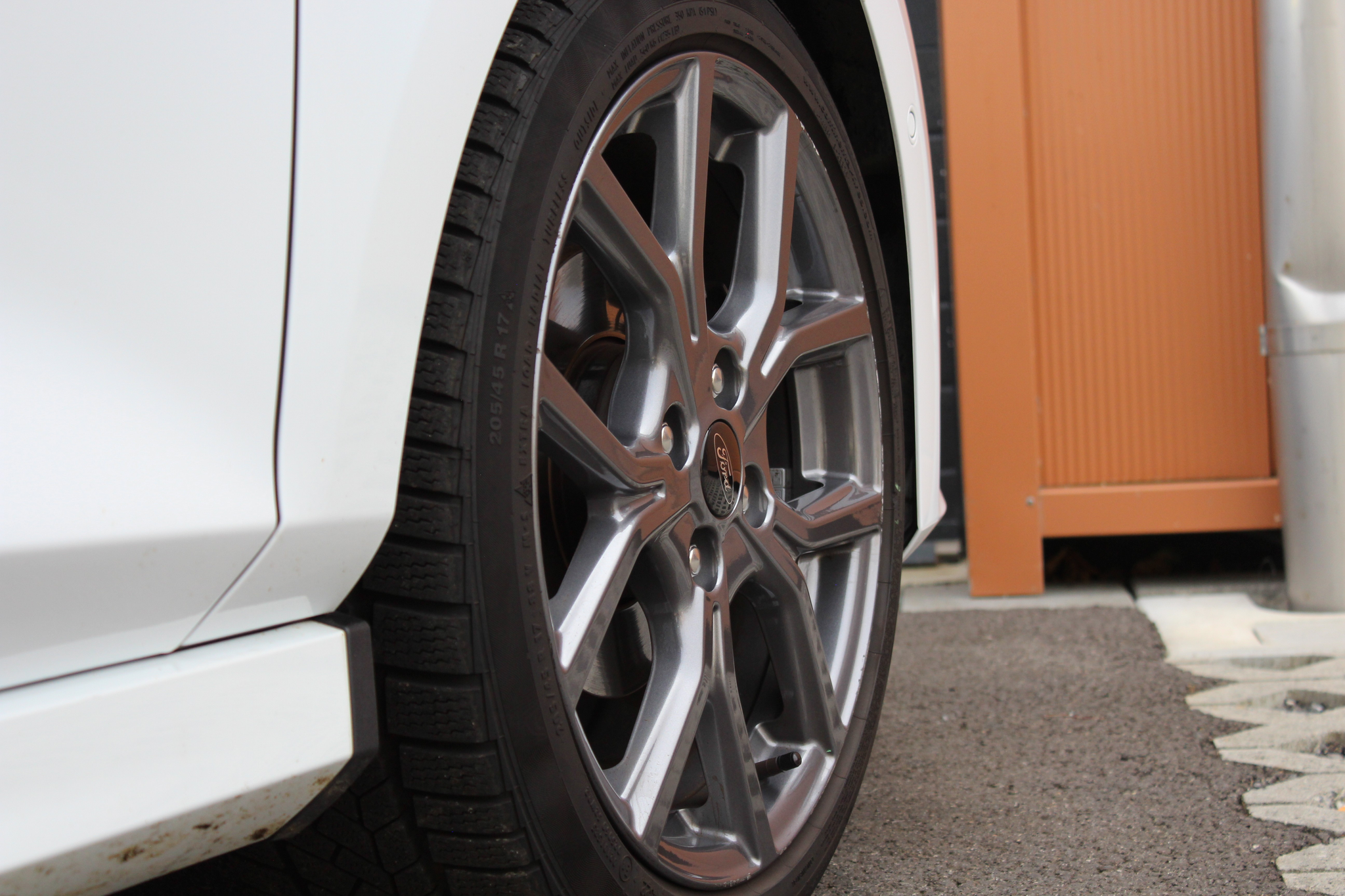 listing desktop thumbnail image 7