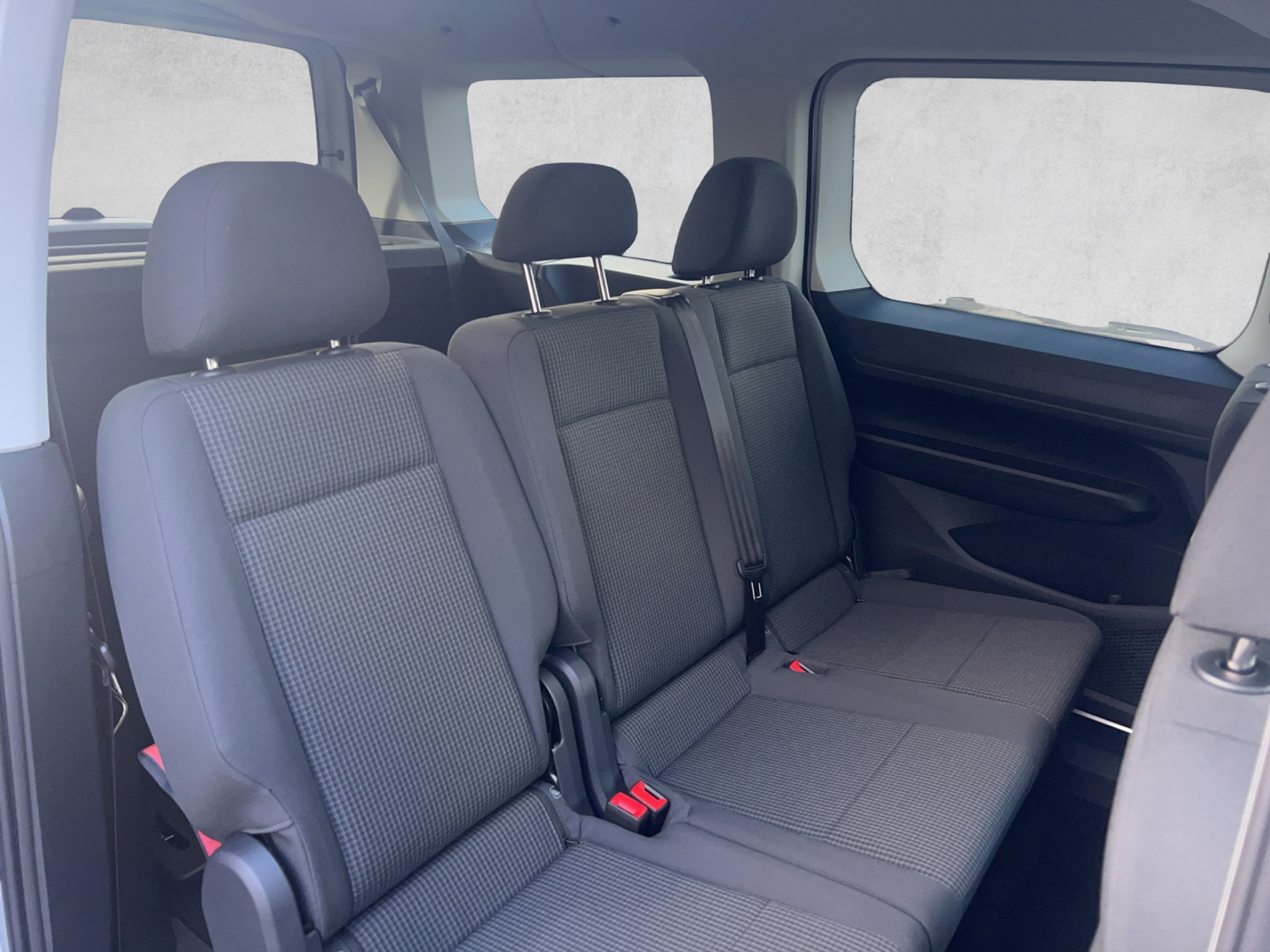 listing desktop thumbnail image 8