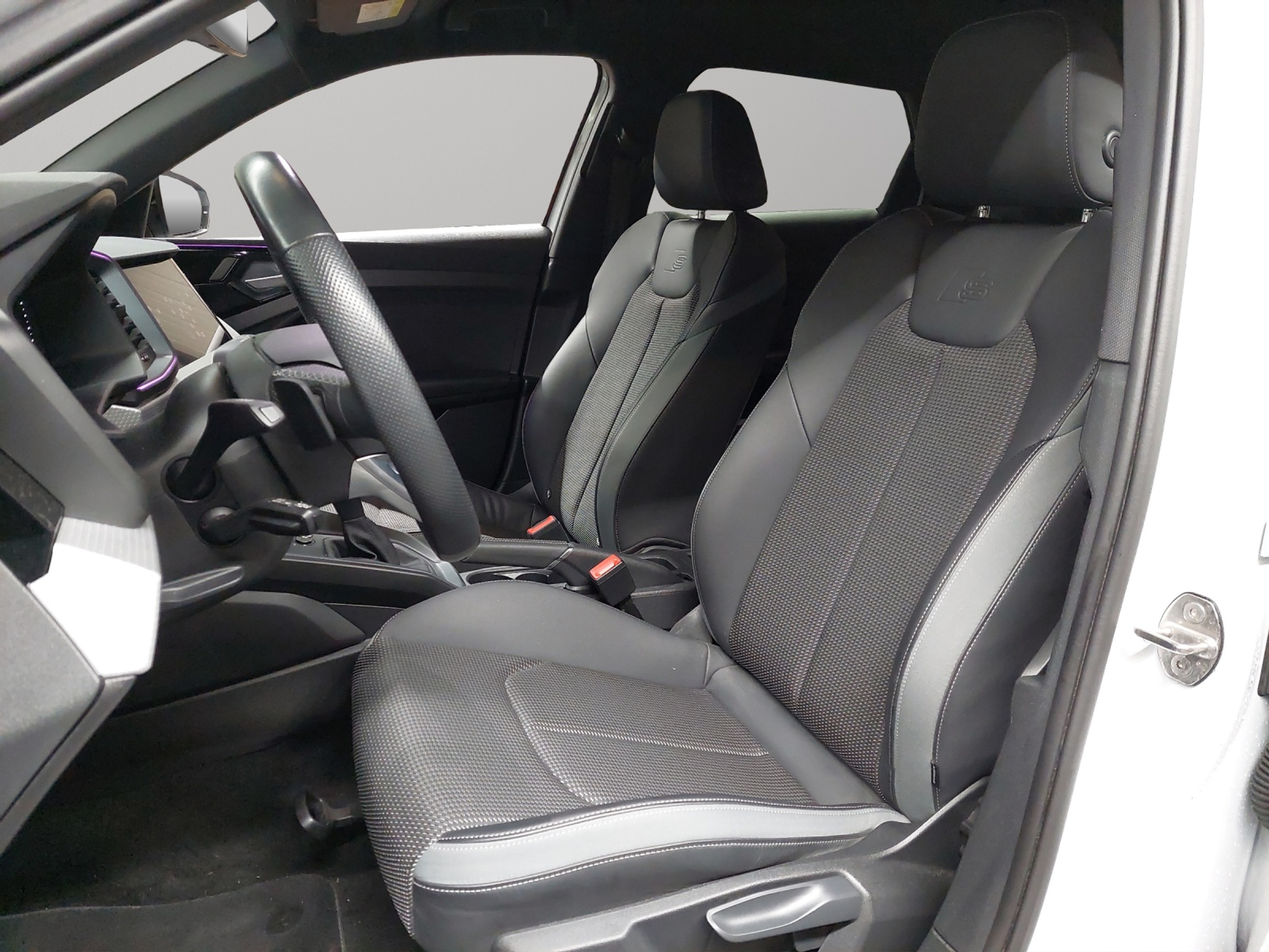 listing desktop thumbnail image 5