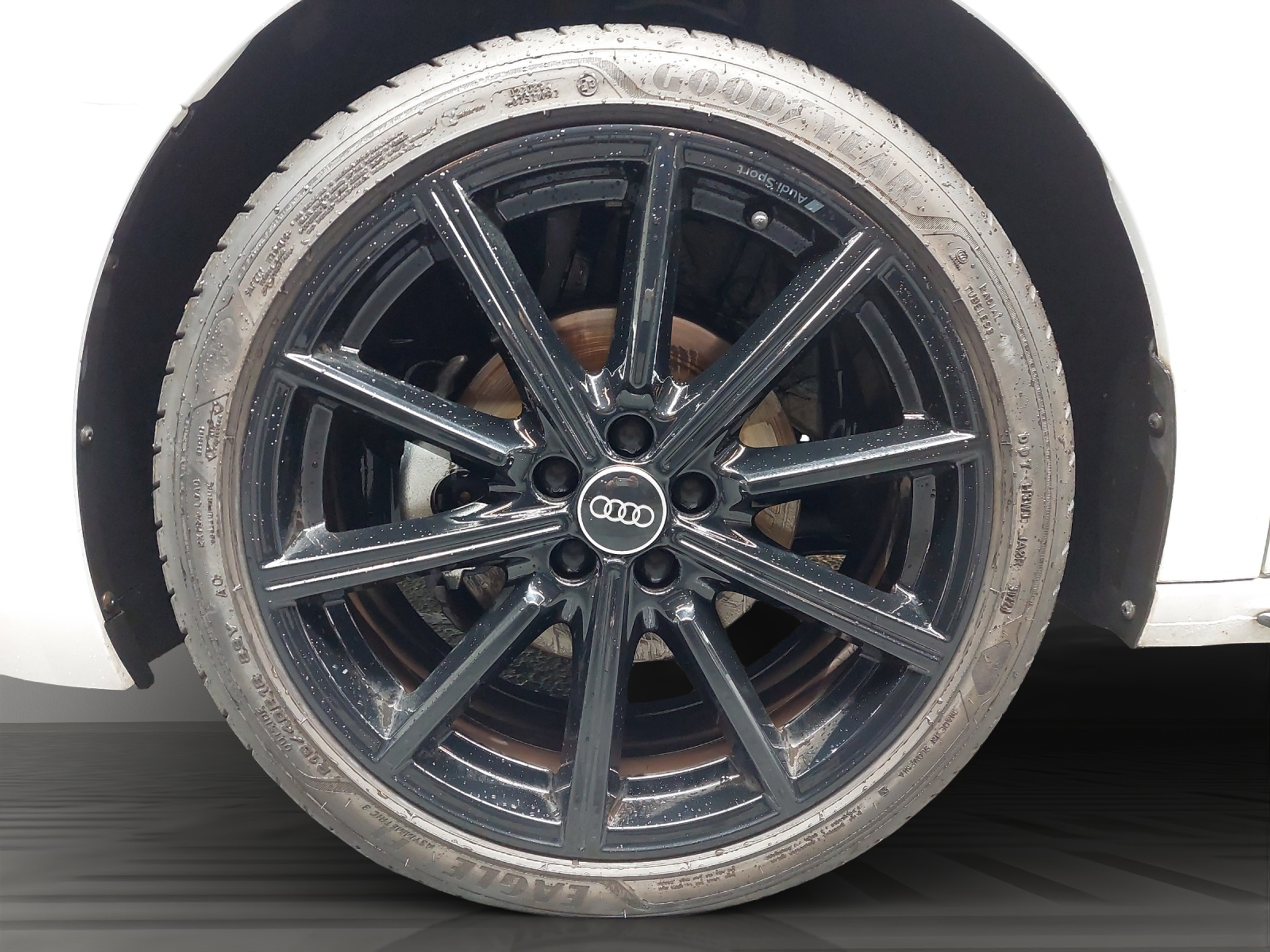 listing desktop thumbnail image 11