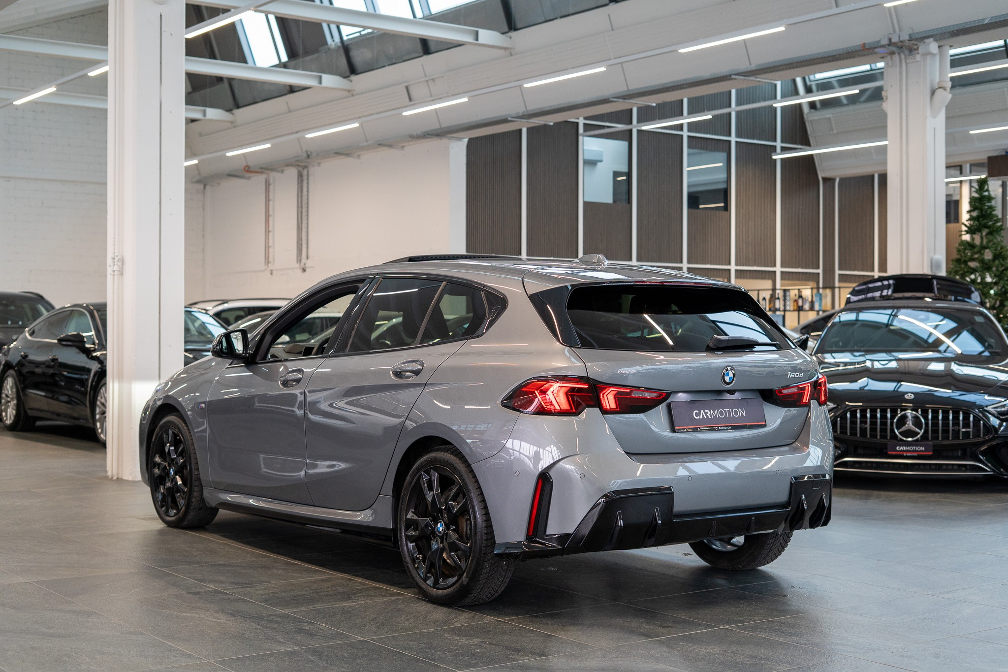 listing desktop thumbnail image 5