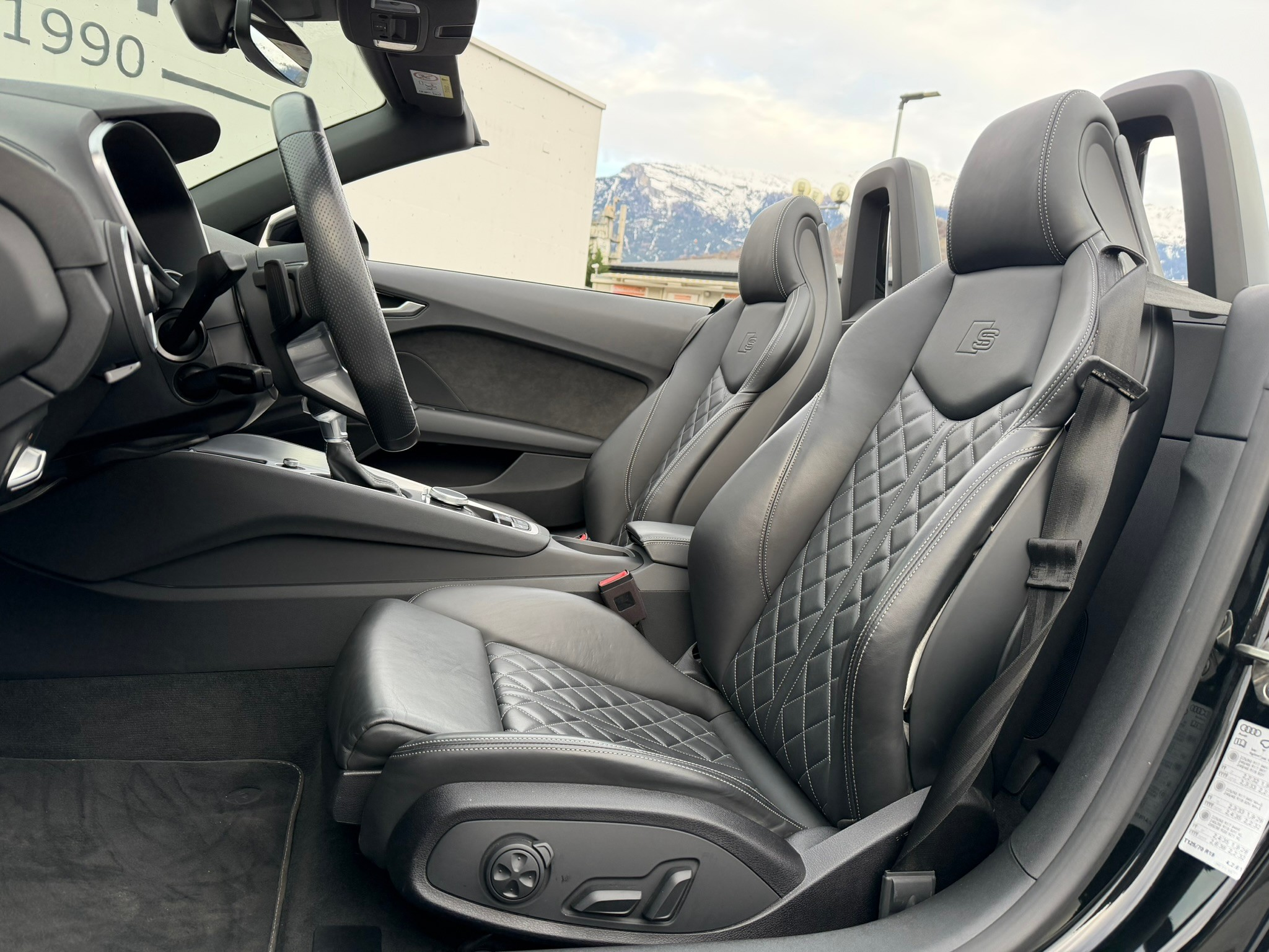 listing desktop thumbnail image 9