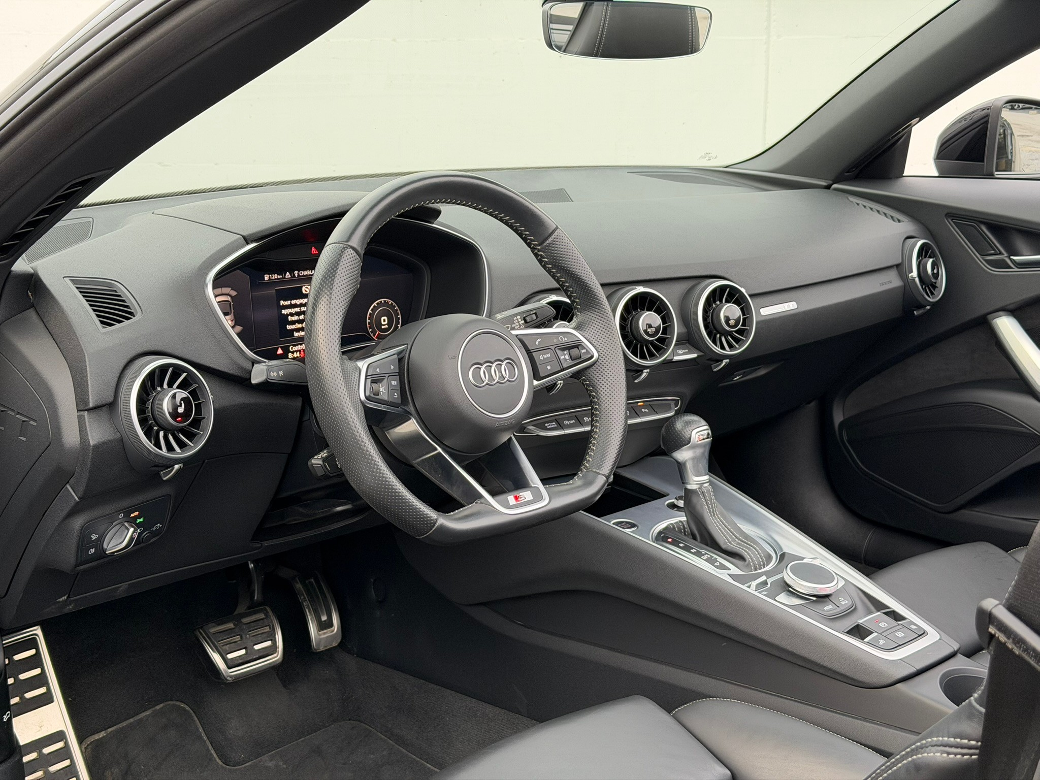 listing desktop thumbnail image 10