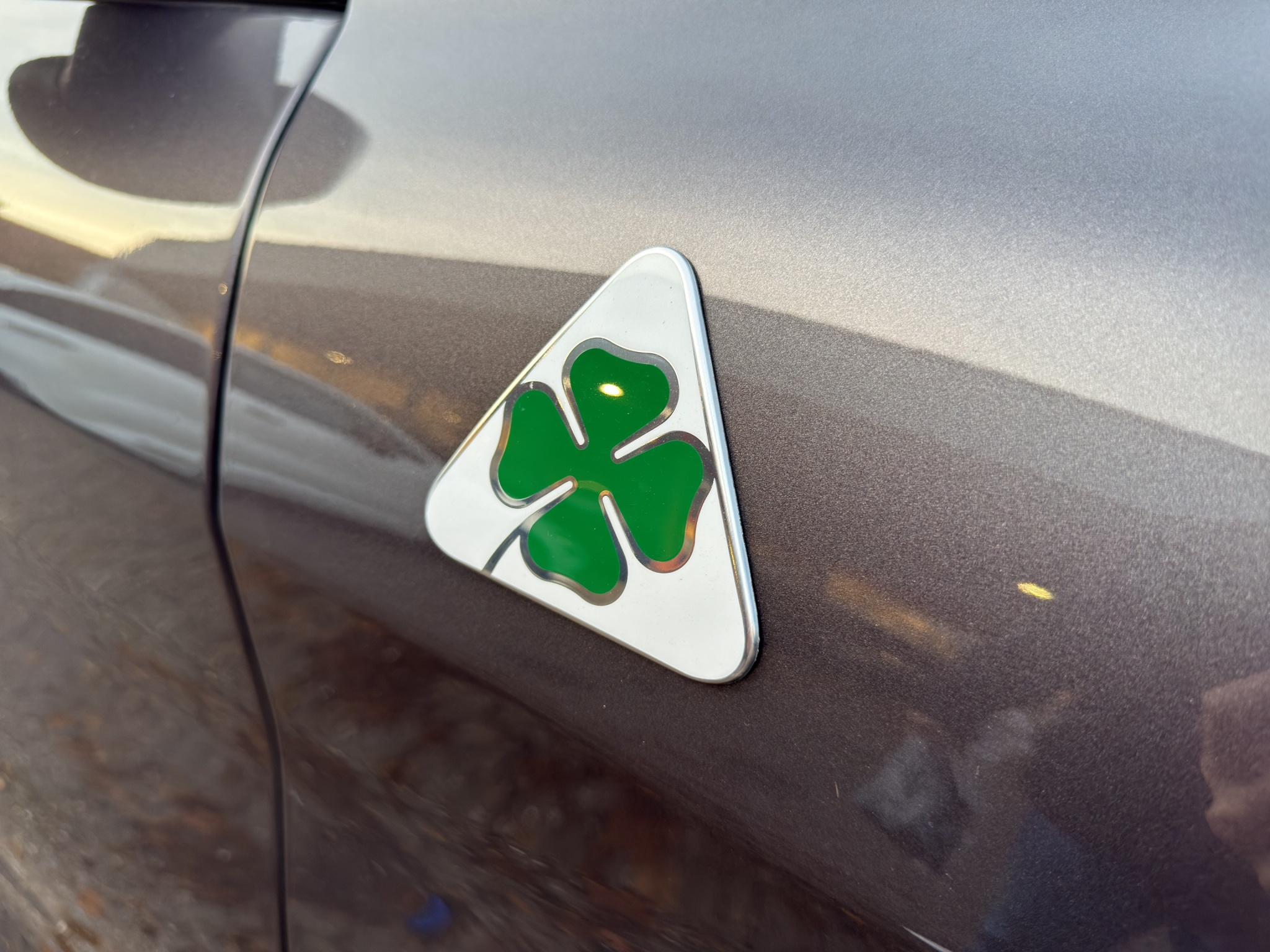 listing desktop thumbnail image 24