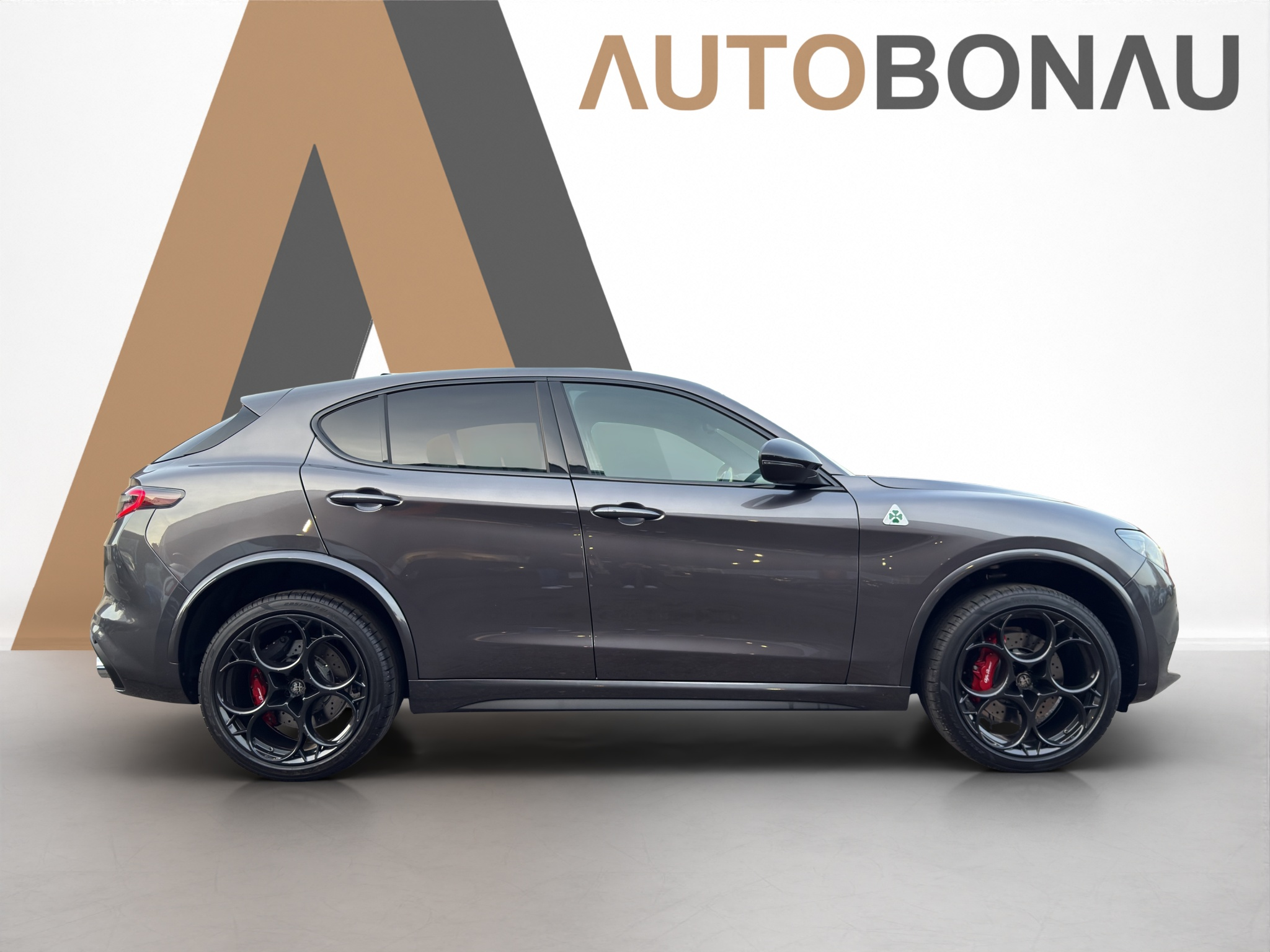 listing desktop thumbnail image 5