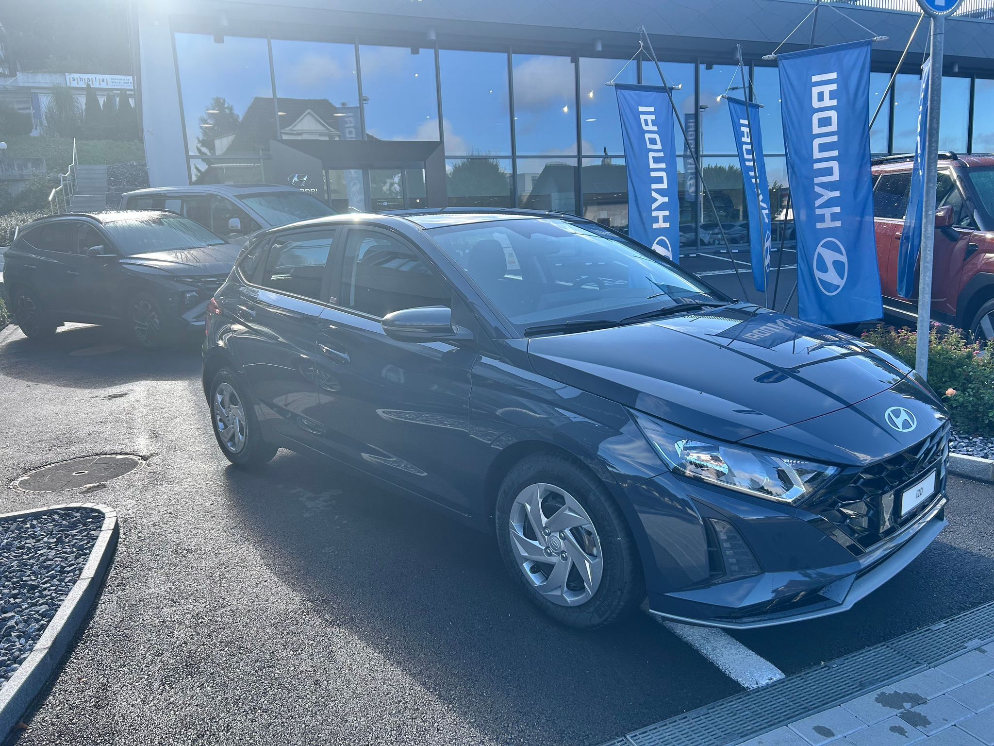 listing desktop thumbnail image 3