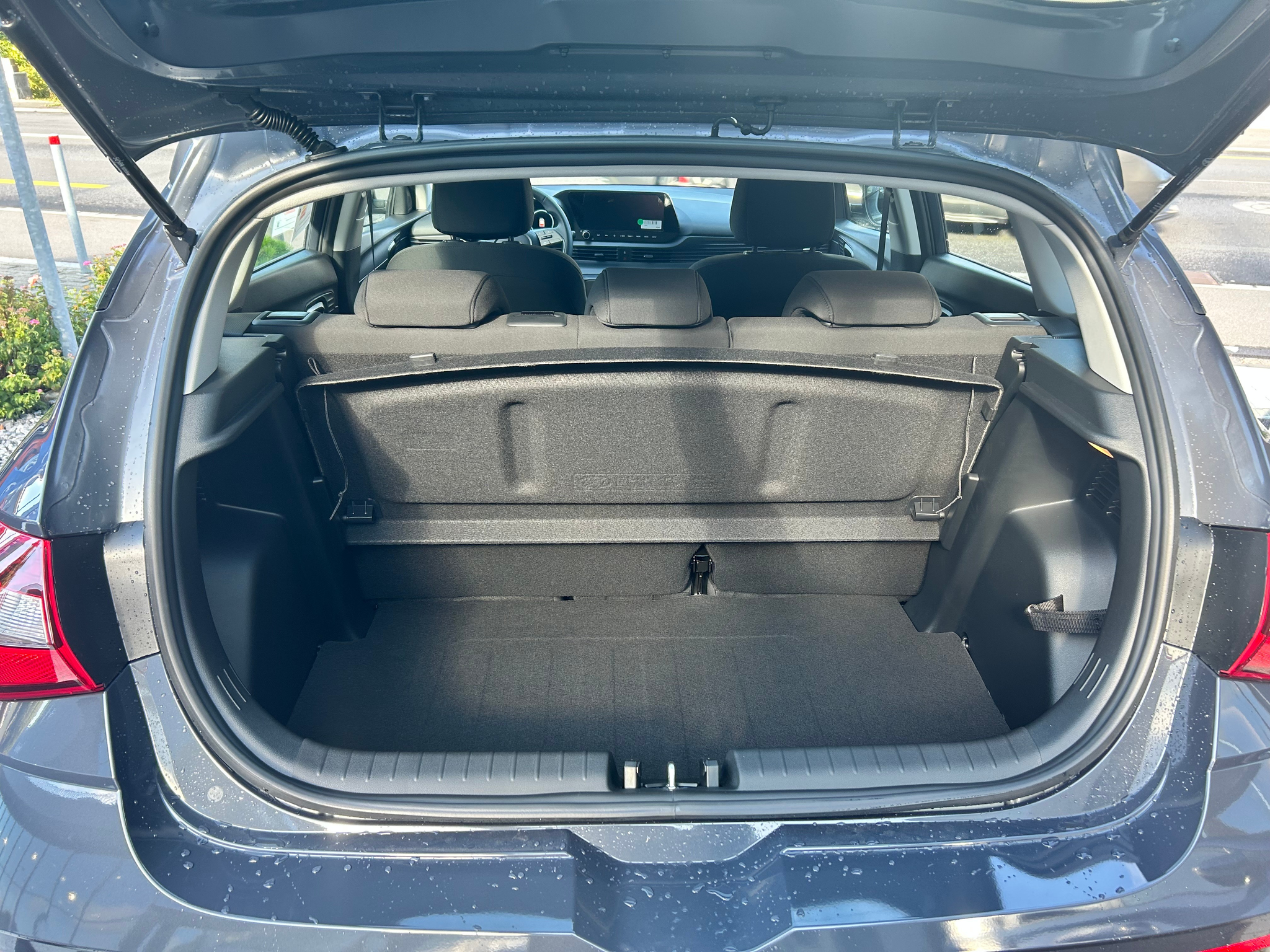 listing desktop thumbnail image 7