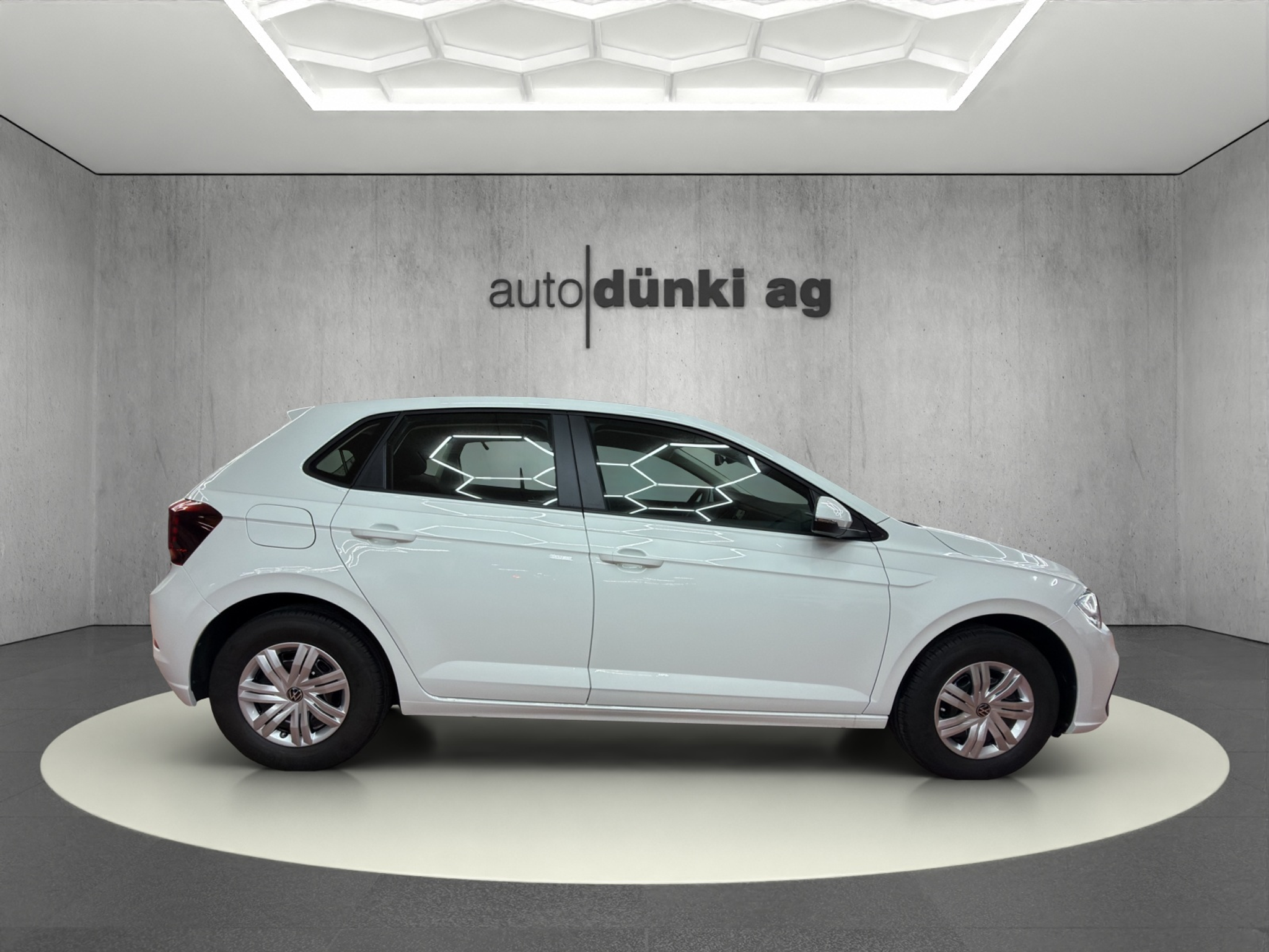 listing desktop thumbnail image 4