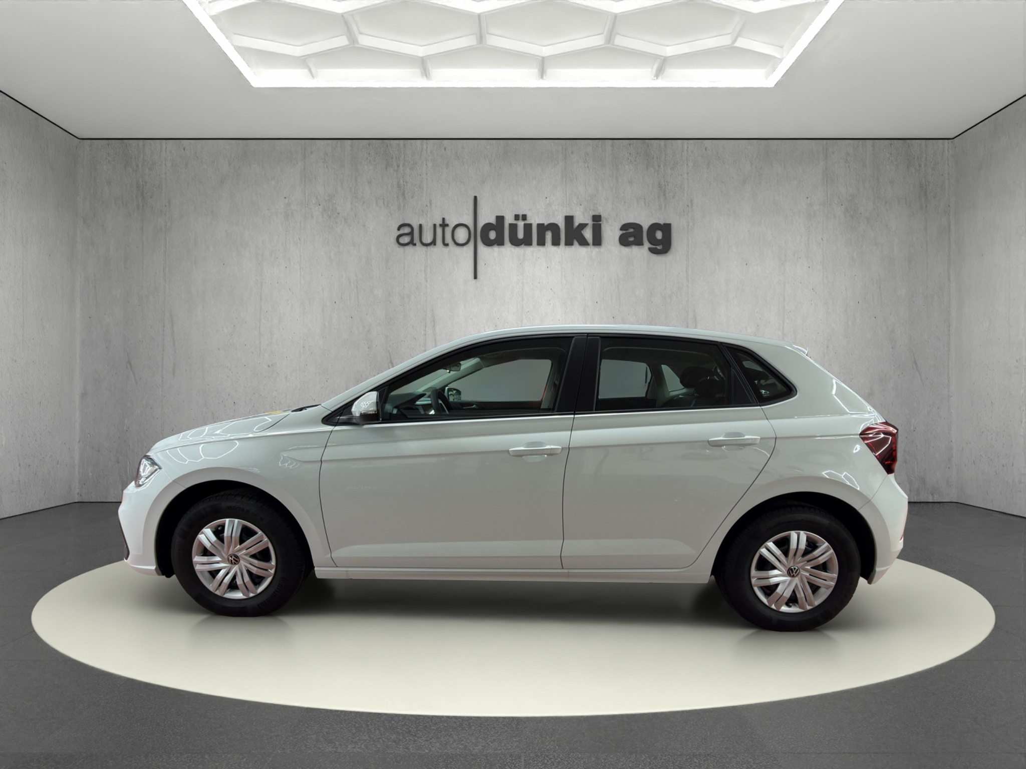 listing desktop thumbnail image 1