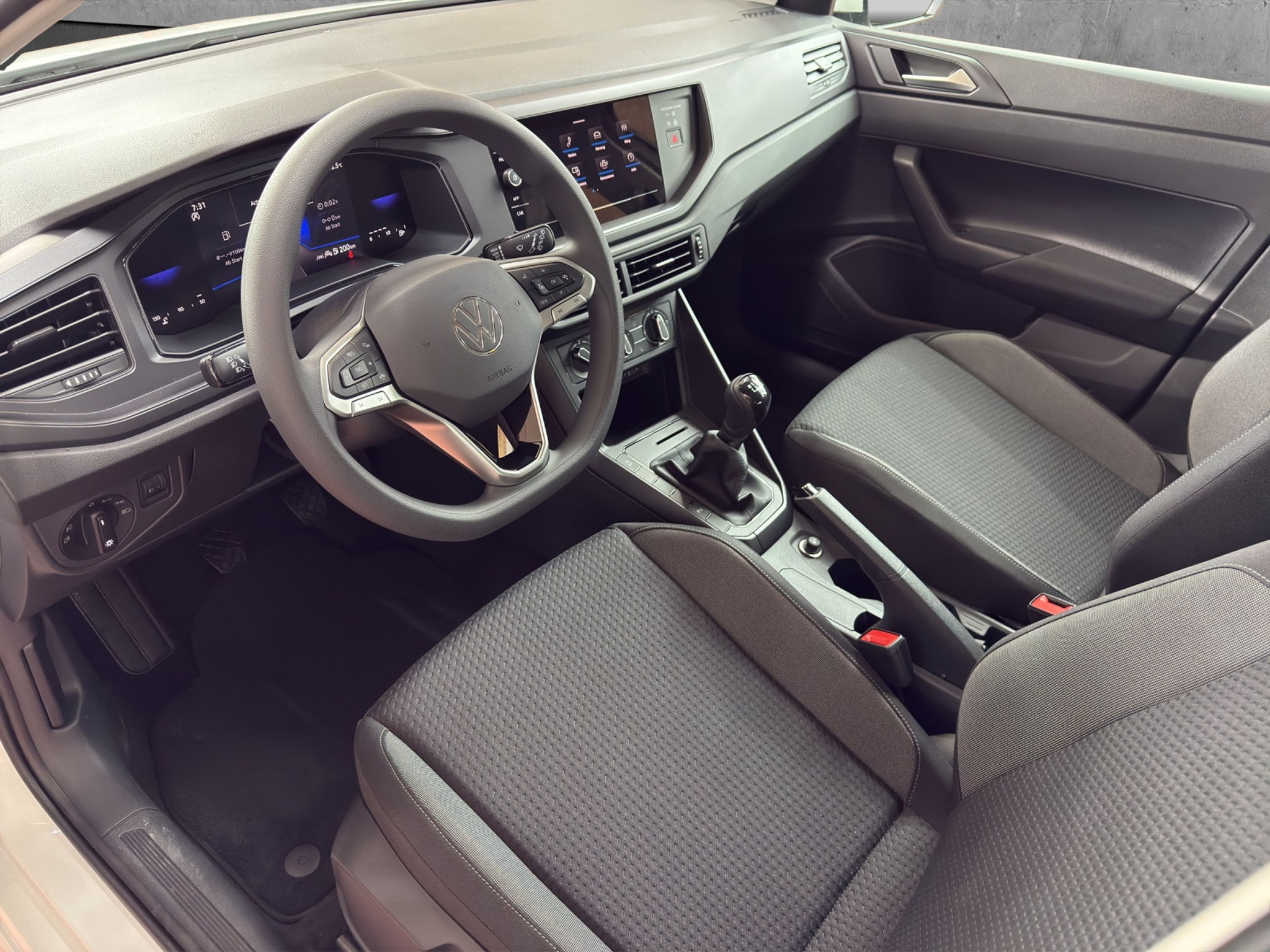 listing desktop thumbnail image 6