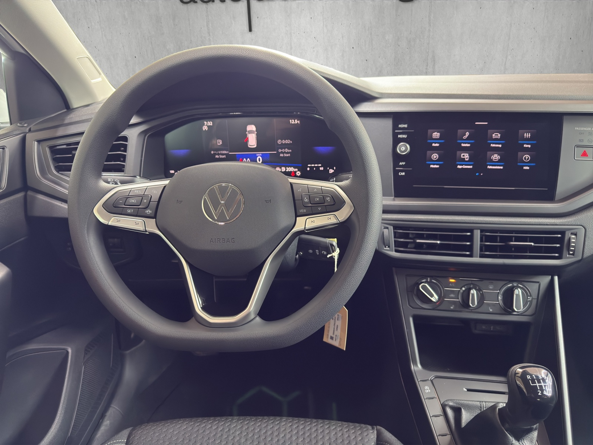 listing desktop thumbnail image 8