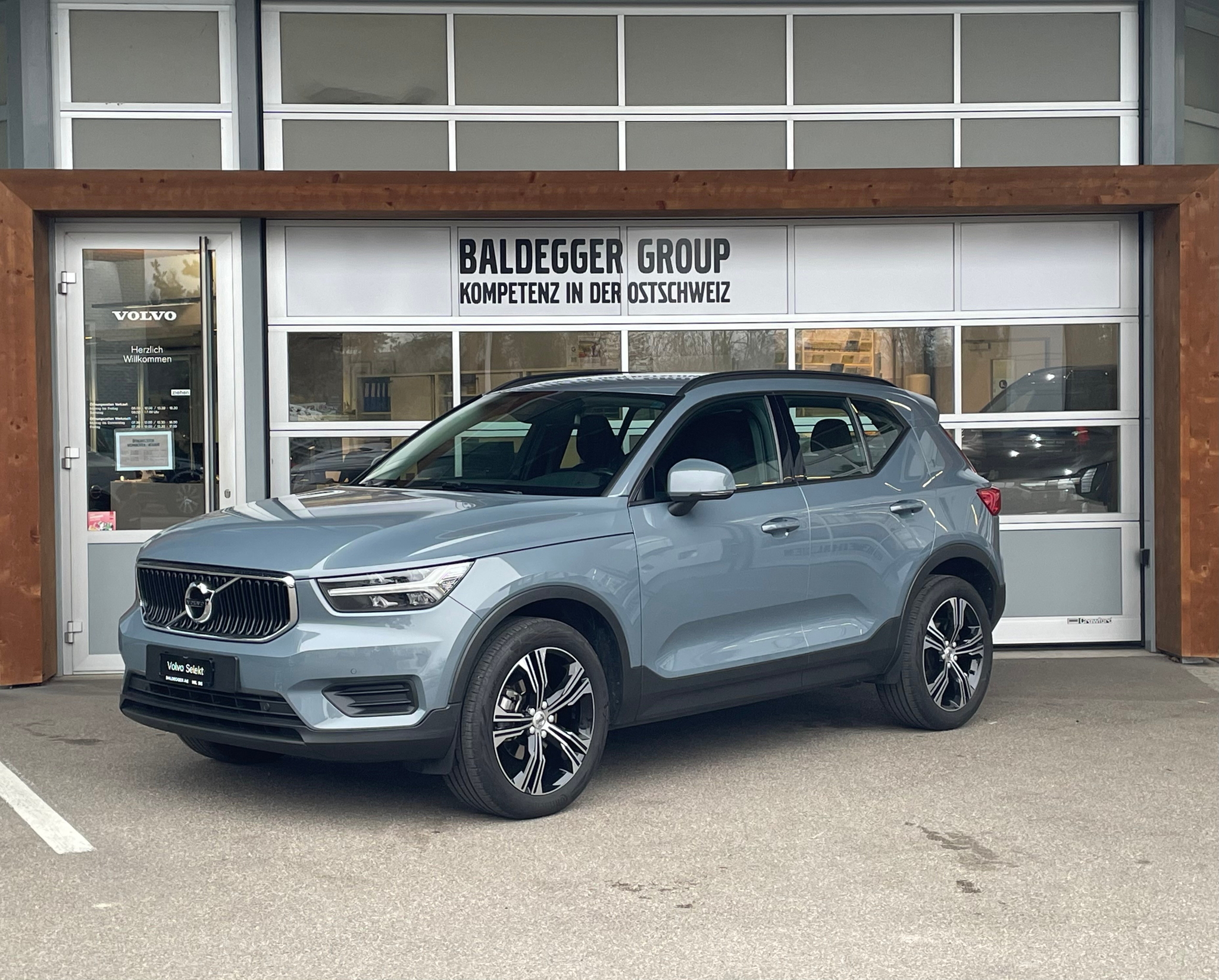 listing desktop thumbnail image 1