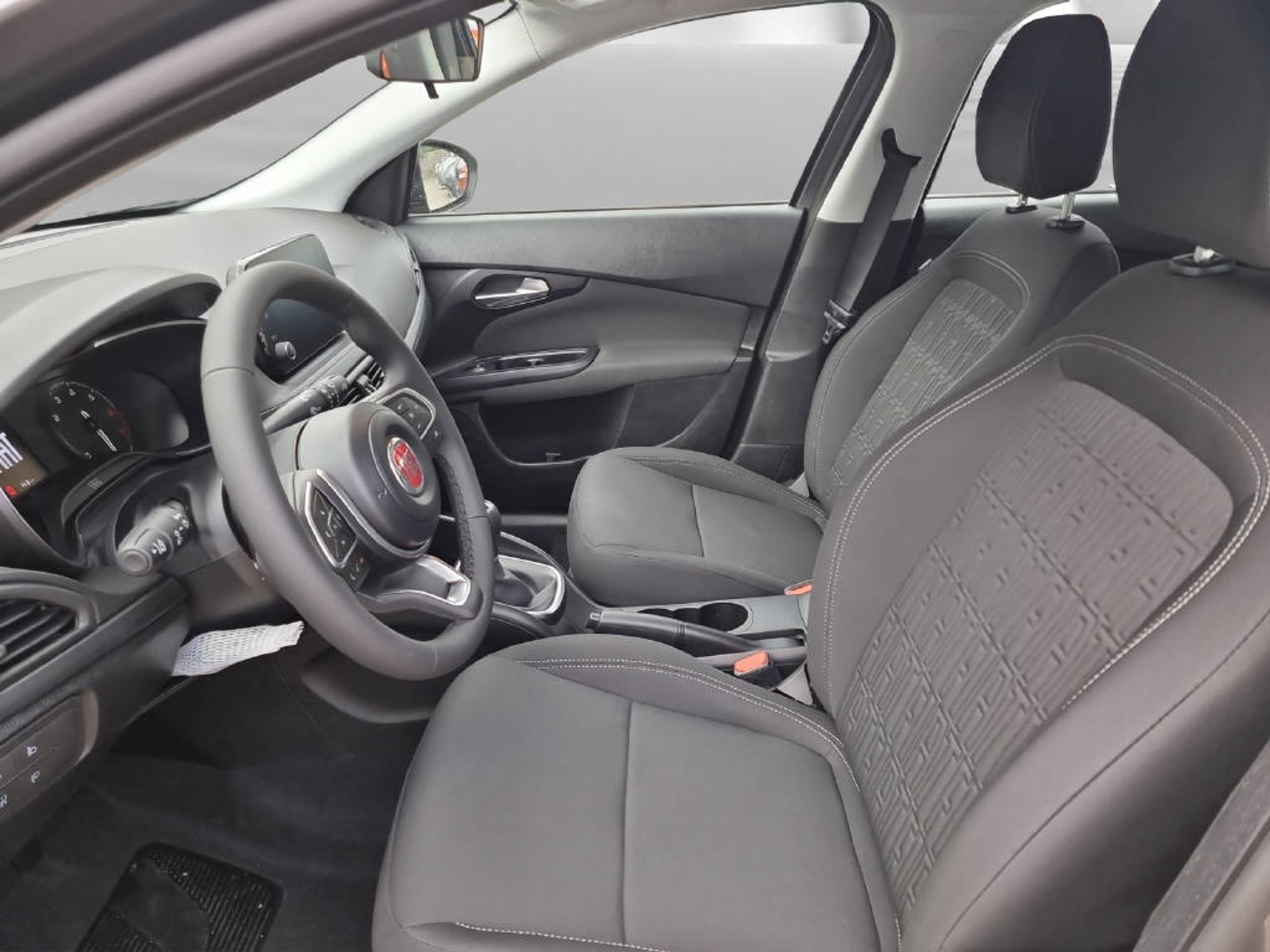 listing desktop thumbnail image 3