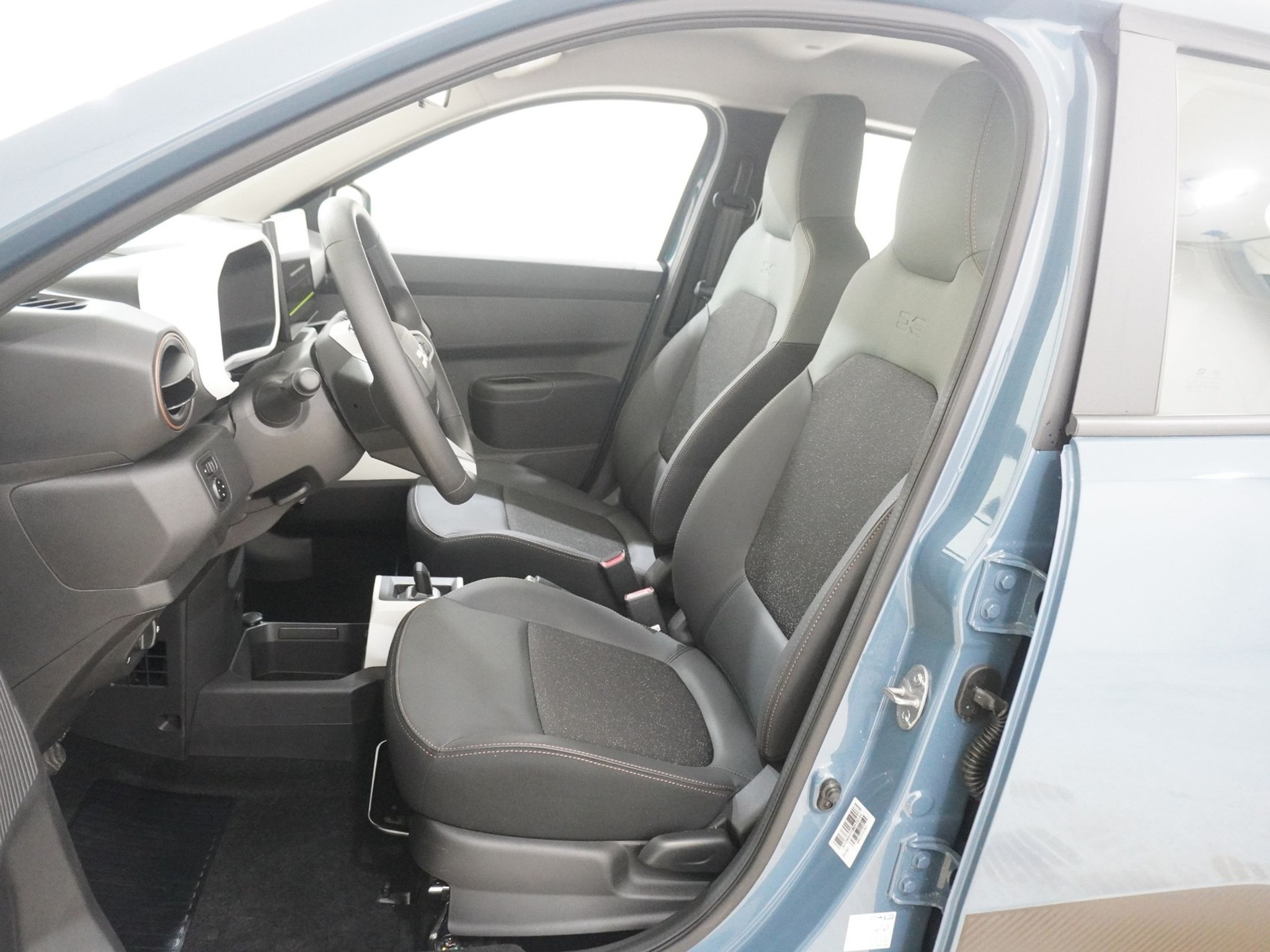 listing desktop thumbnail image 11