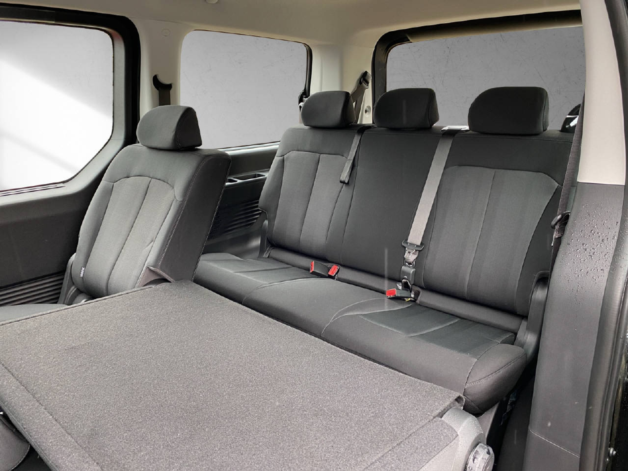 listing desktop thumbnail image 11