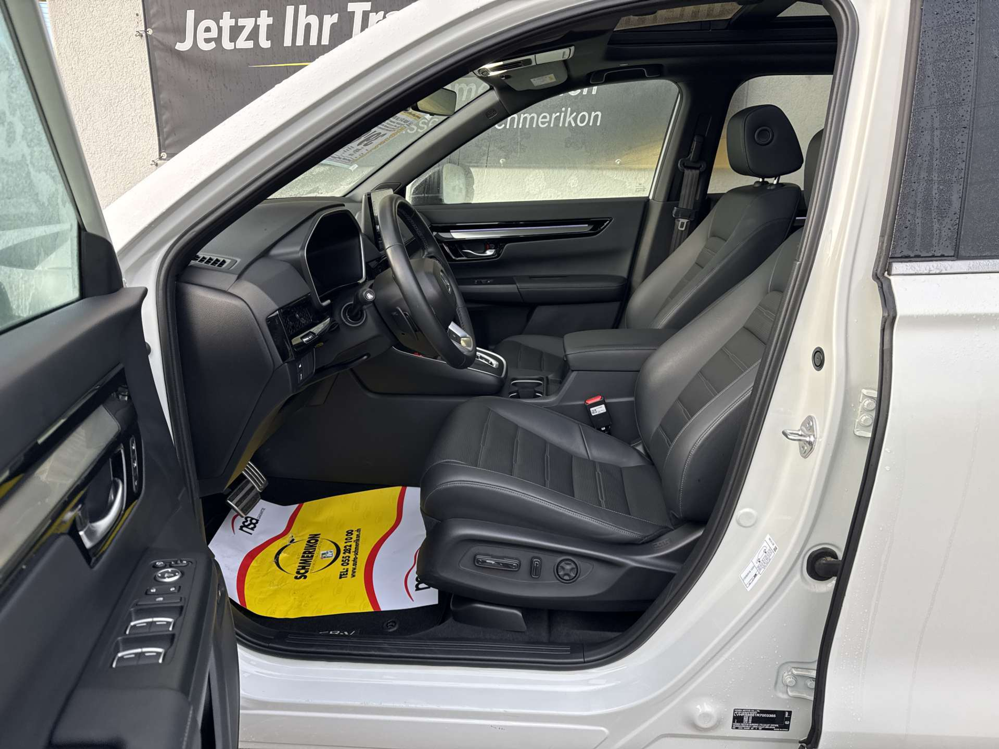 listing desktop thumbnail image 6