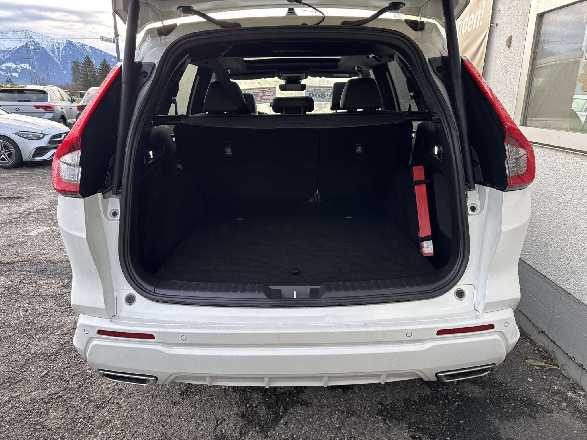 listing desktop thumbnail image 8