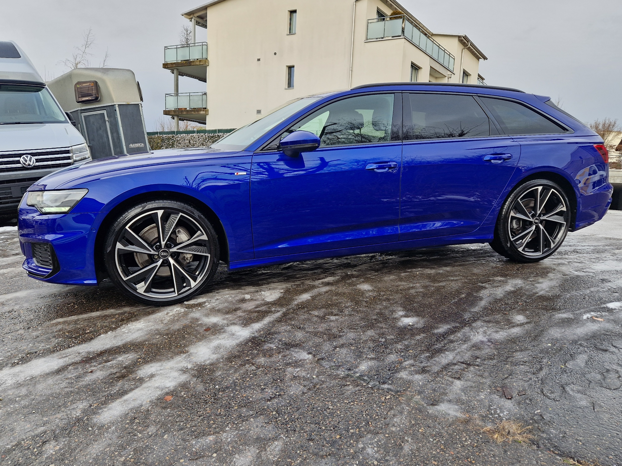 listing desktop thumbnail image 5