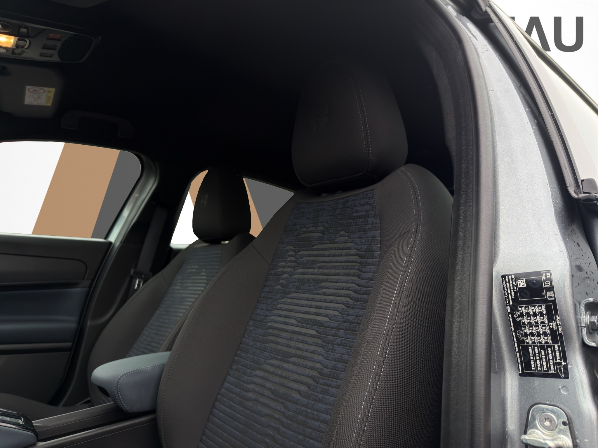 listing desktop thumbnail image 19