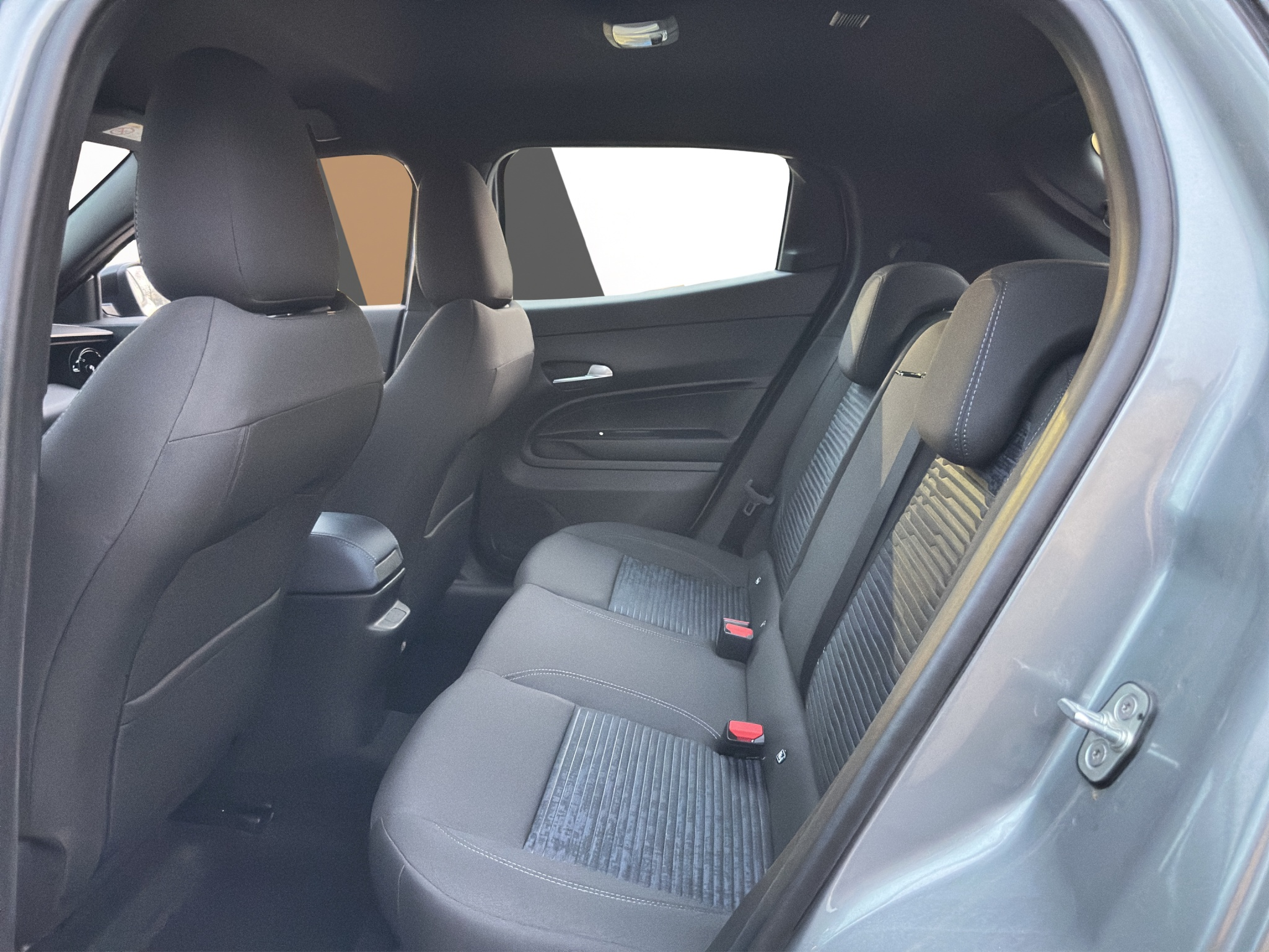 listing desktop thumbnail image 11