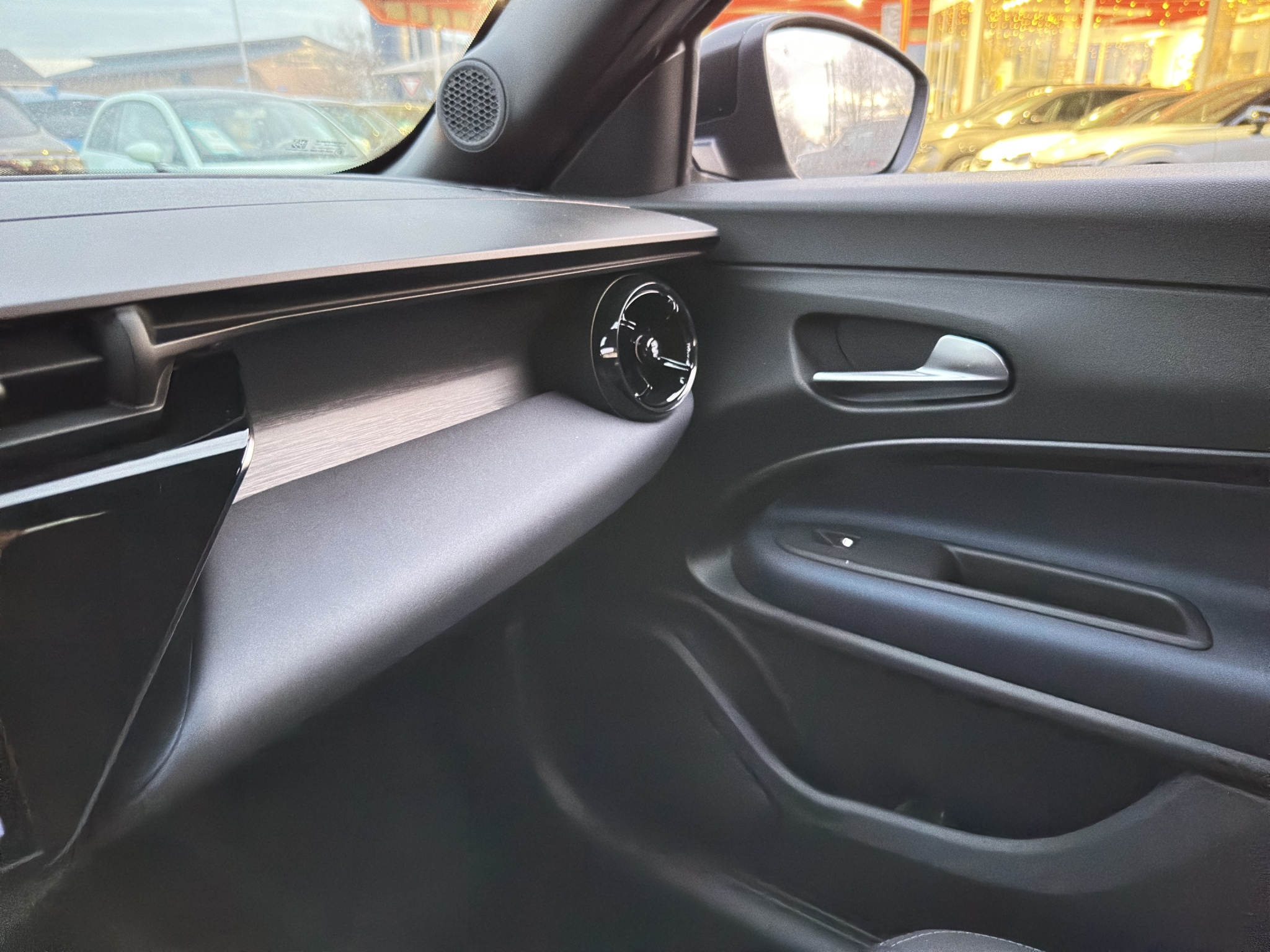 listing desktop thumbnail image 27