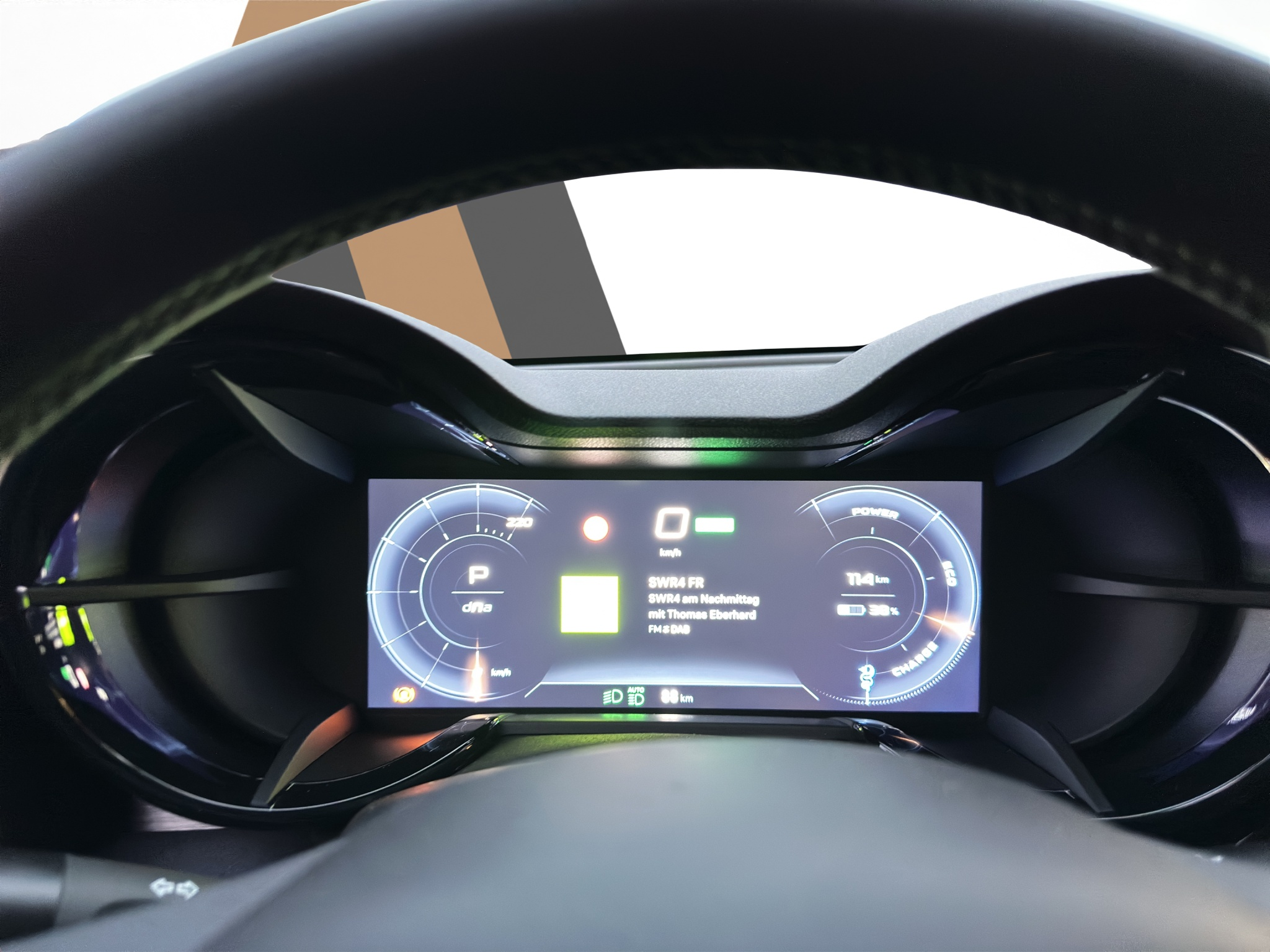 listing desktop thumbnail image 14