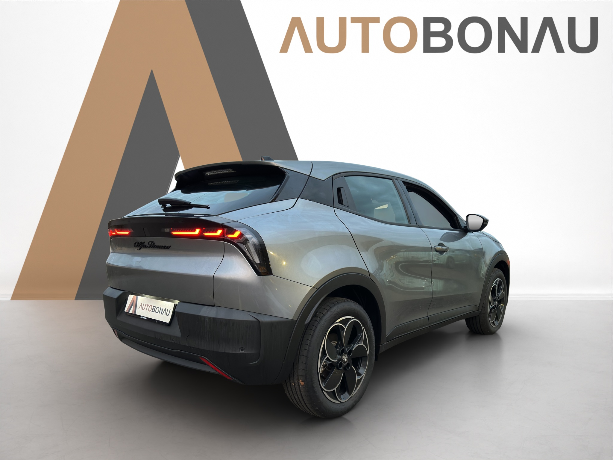 listing desktop thumbnail image 4