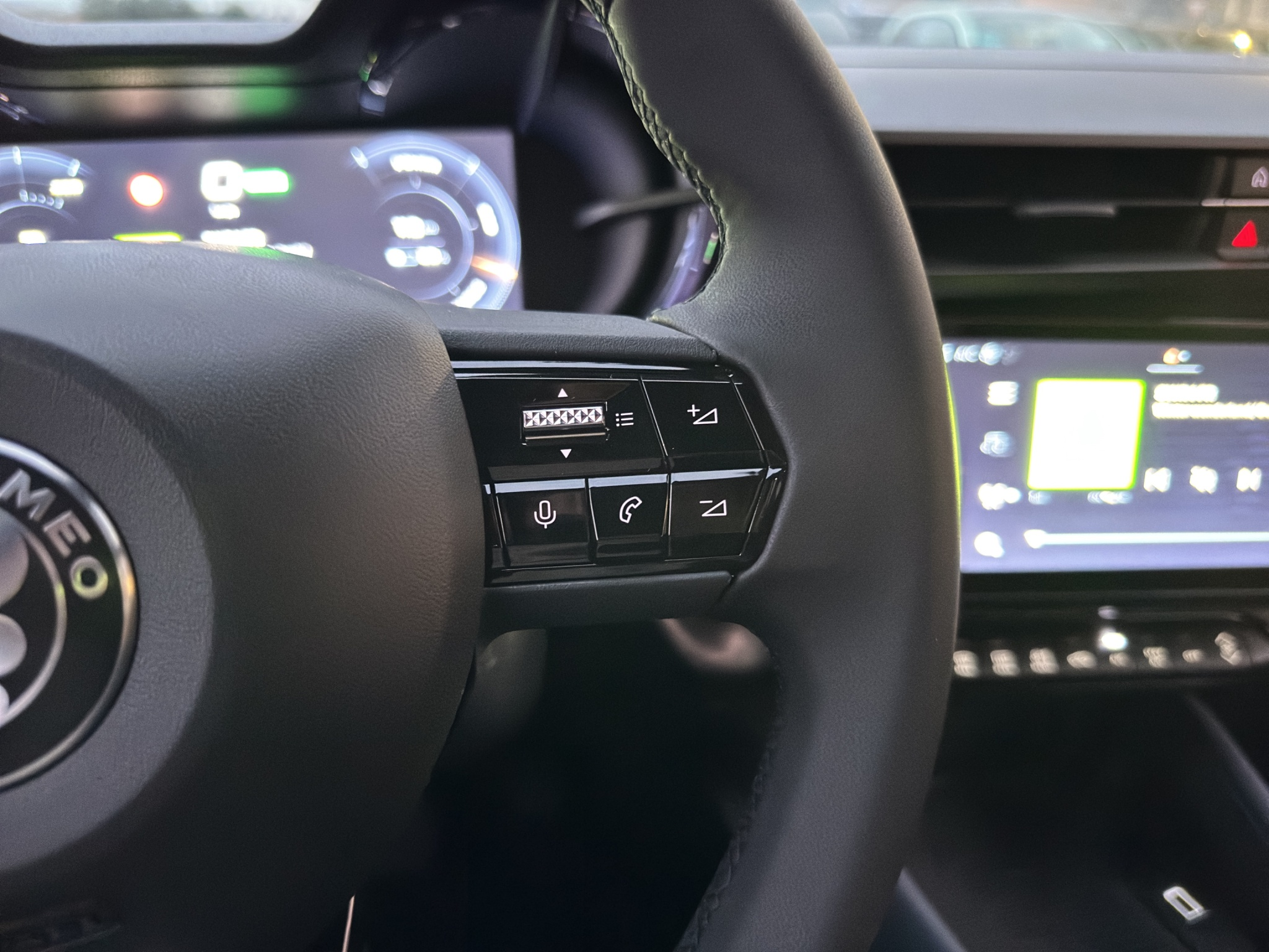 listing desktop thumbnail image 23