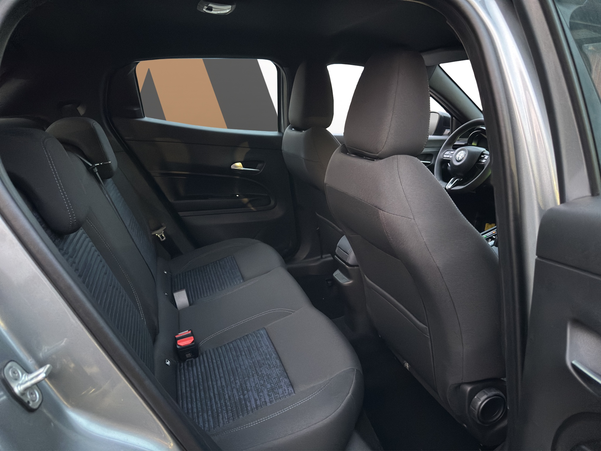 listing desktop thumbnail image 12