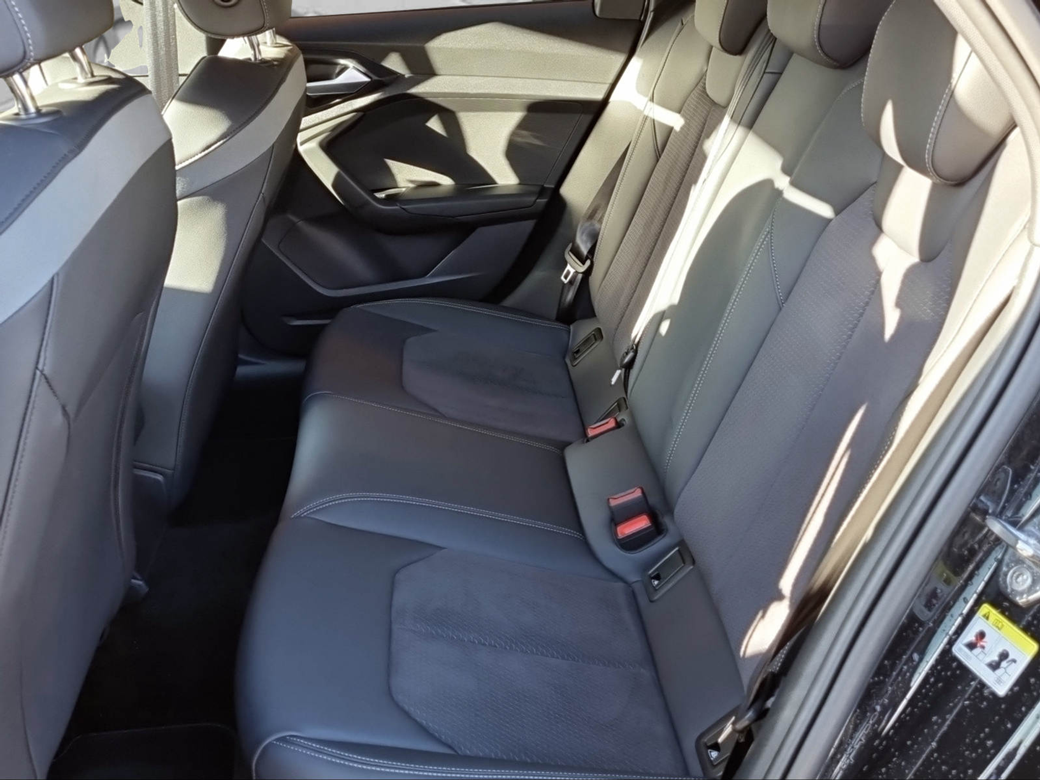 listing desktop thumbnail image 15