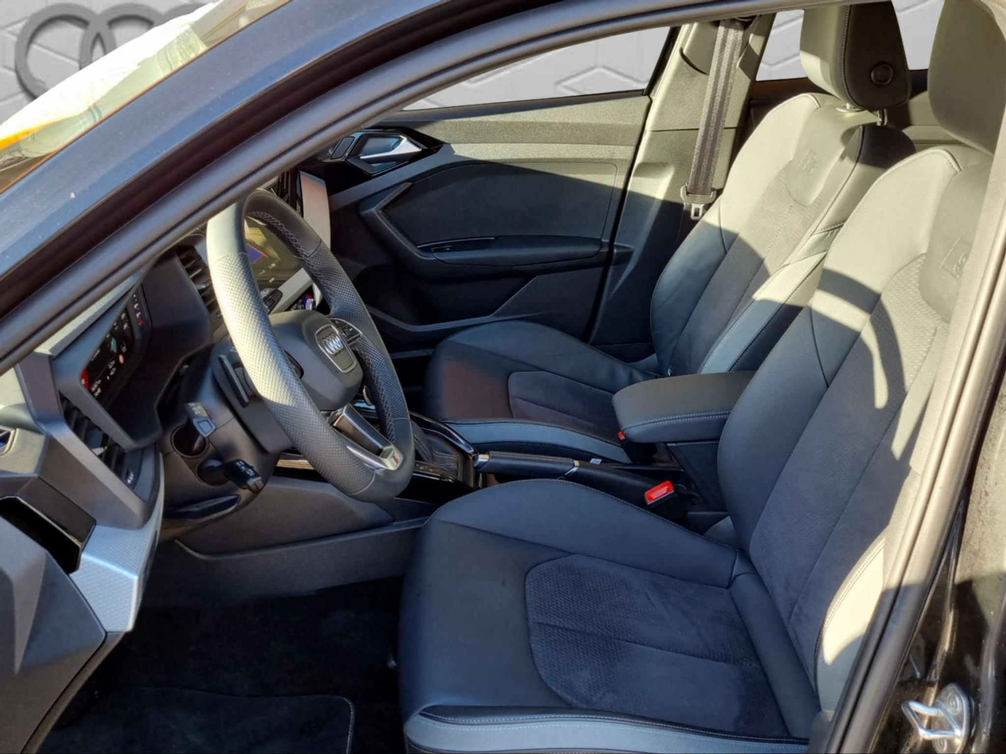 listing desktop thumbnail image 10