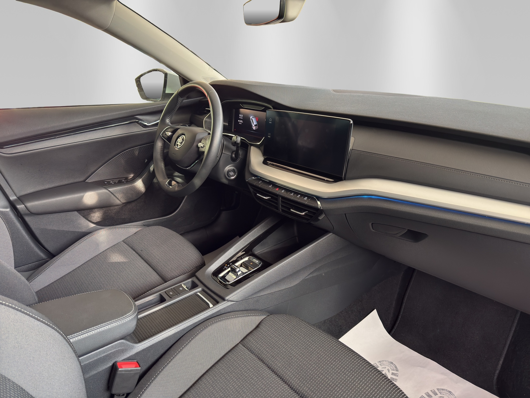 listing desktop thumbnail image 12