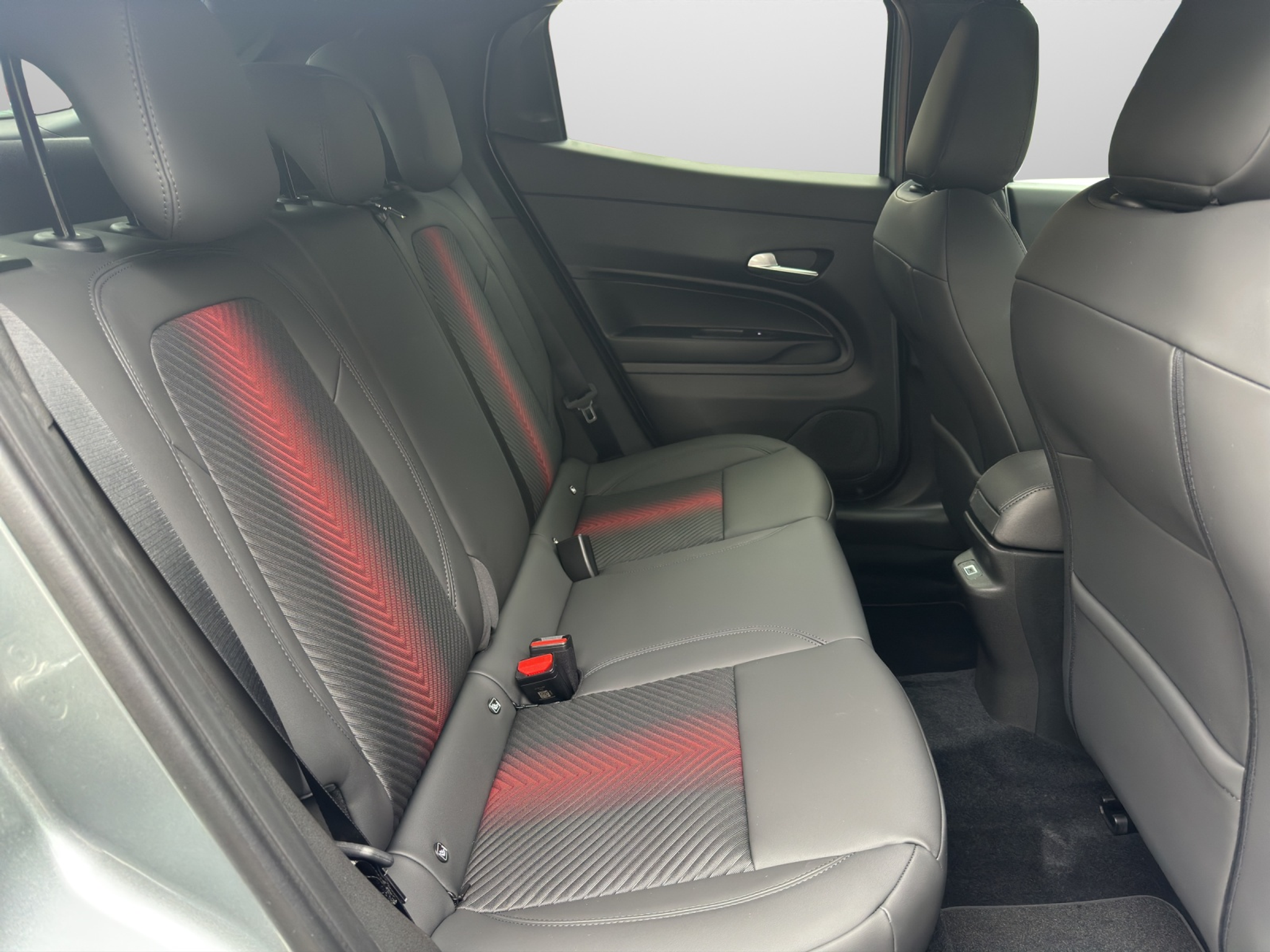 listing desktop thumbnail image 13