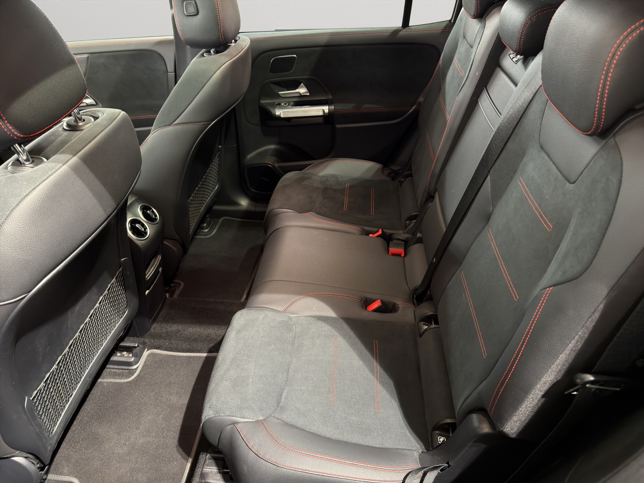 listing desktop thumbnail image 8