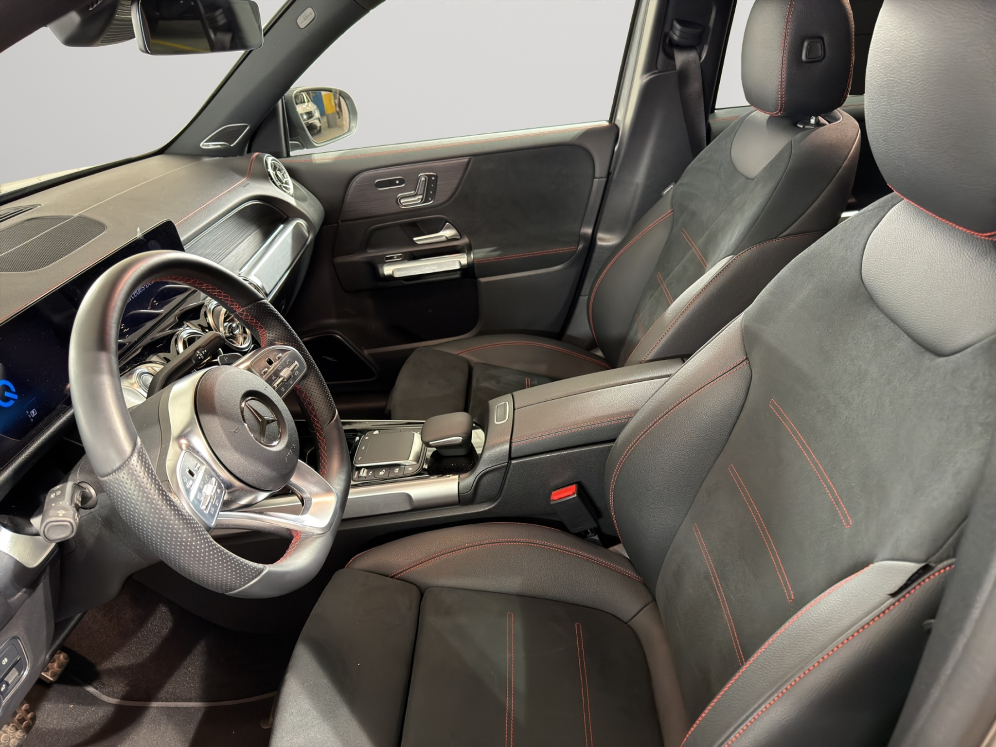 listing desktop thumbnail image 4