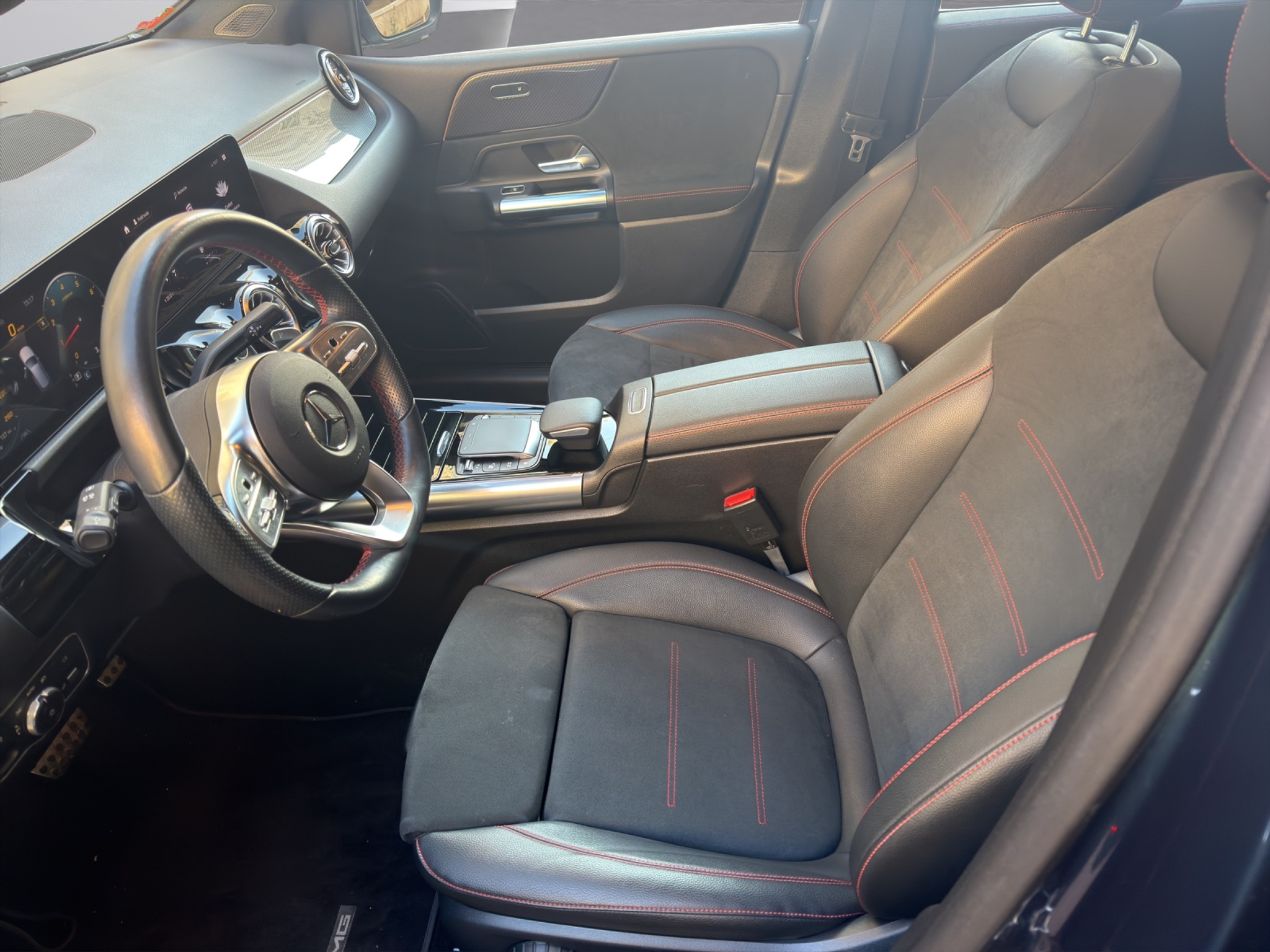 listing desktop thumbnail image 4