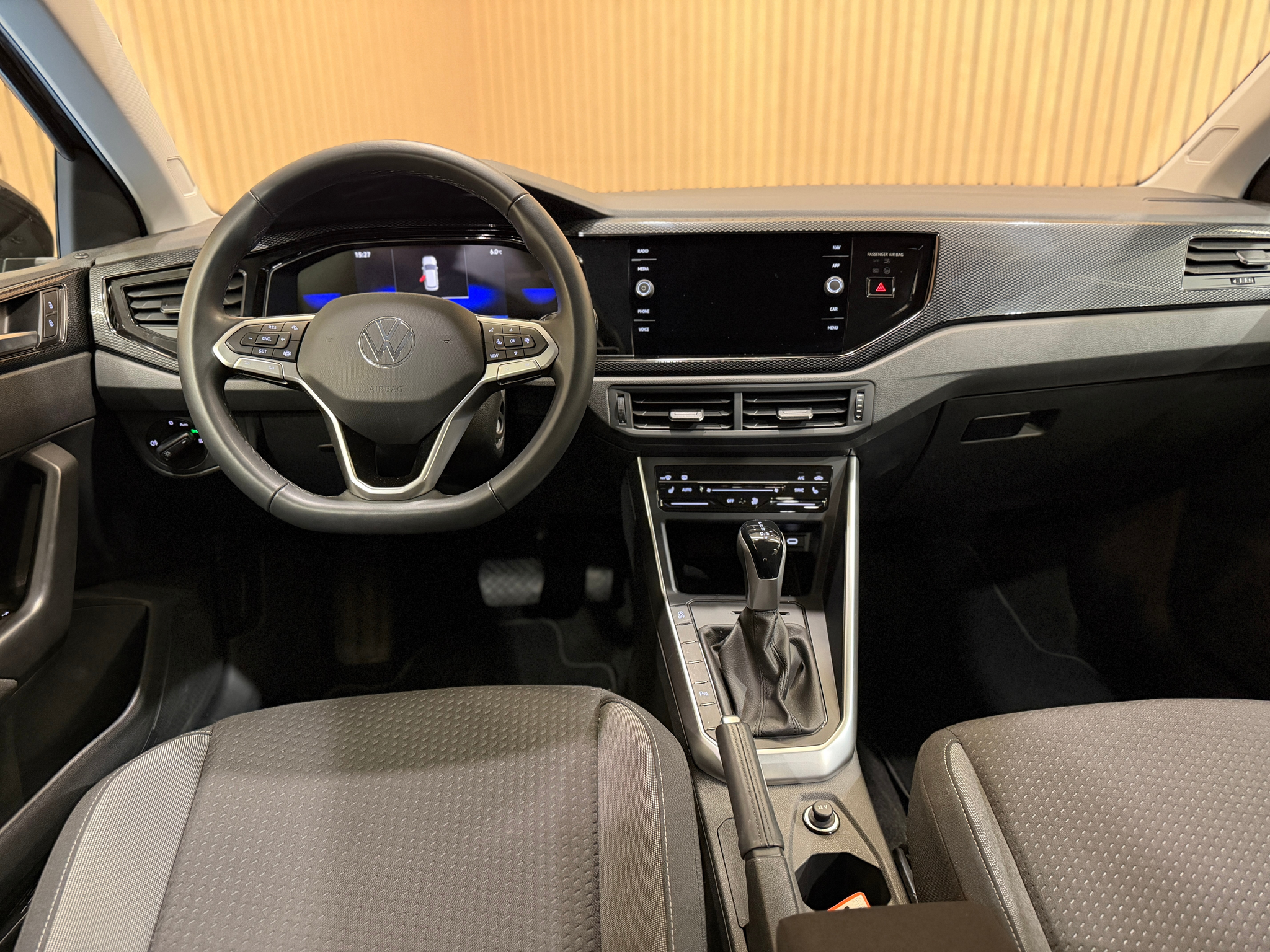 listing desktop thumbnail image 6