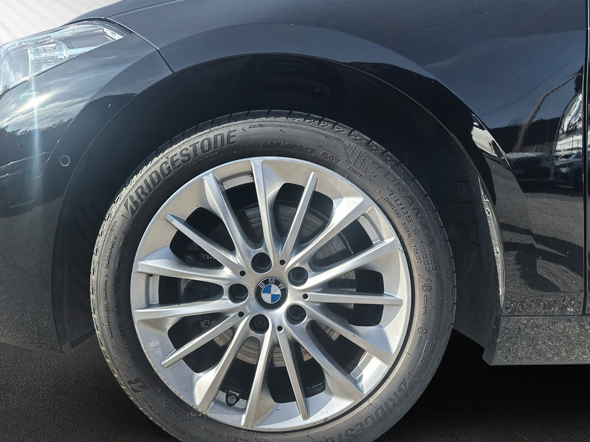 listing desktop thumbnail image 8