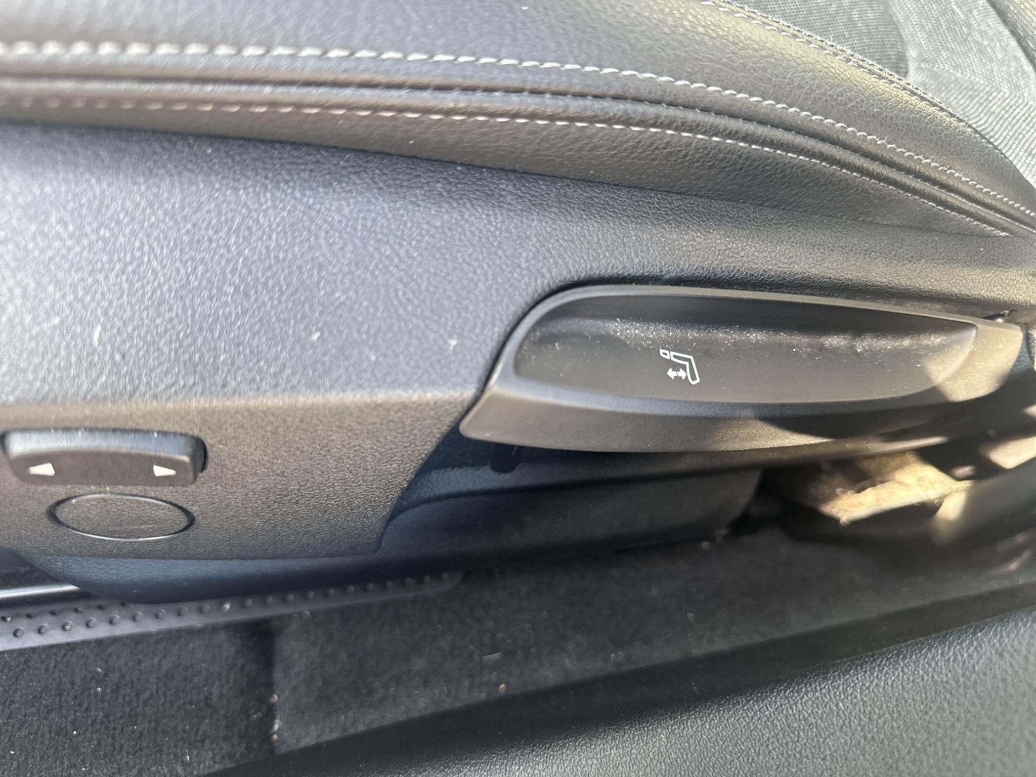 listing desktop thumbnail image 18