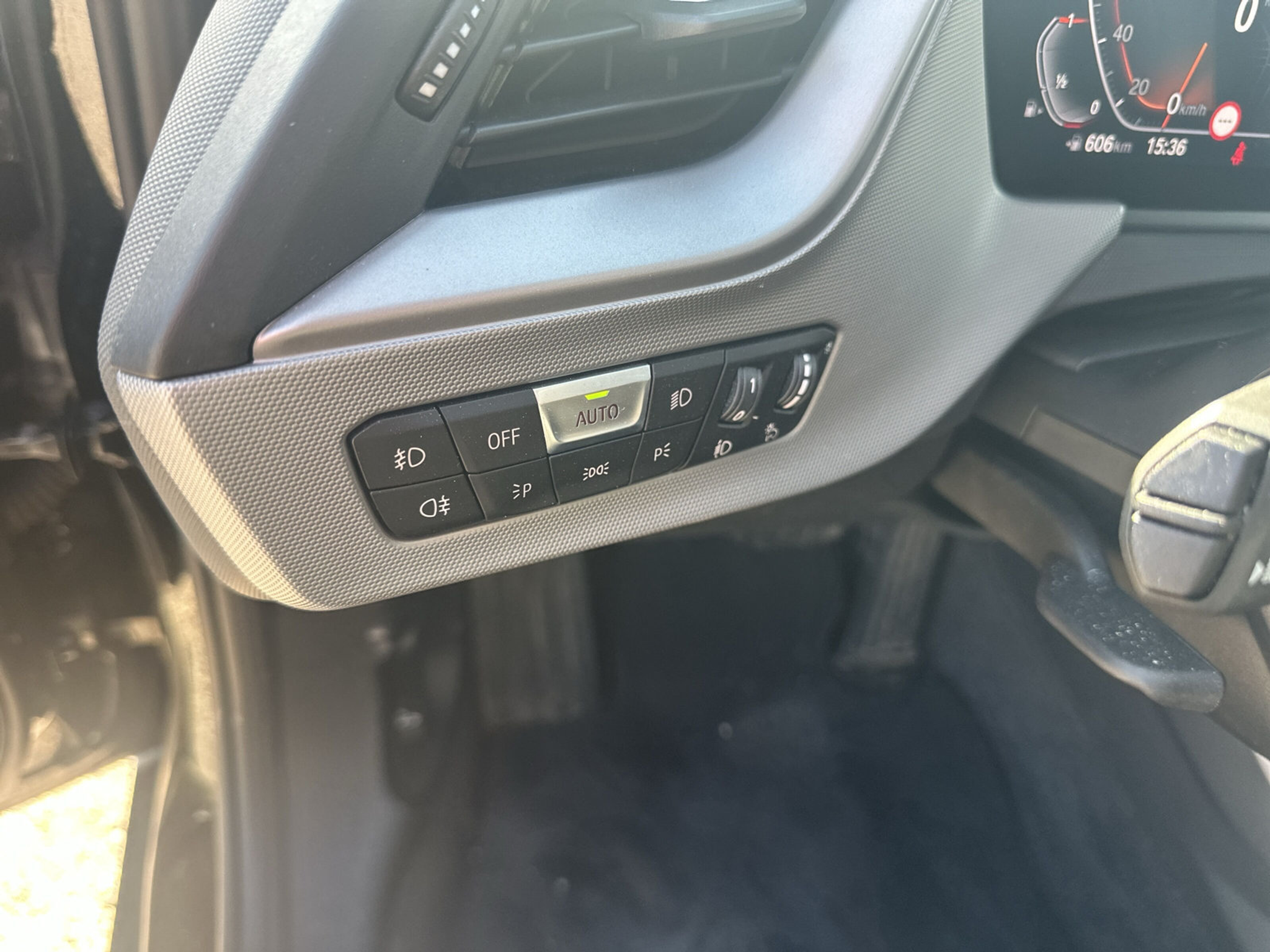 listing desktop thumbnail image 19