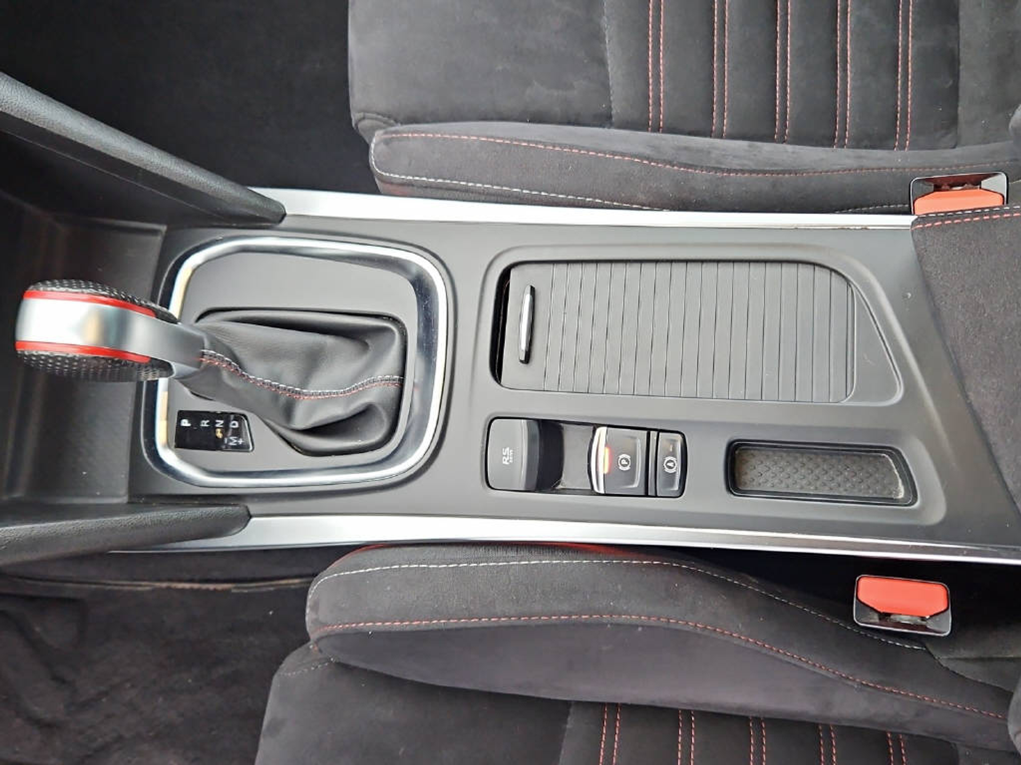 listing desktop thumbnail image 9