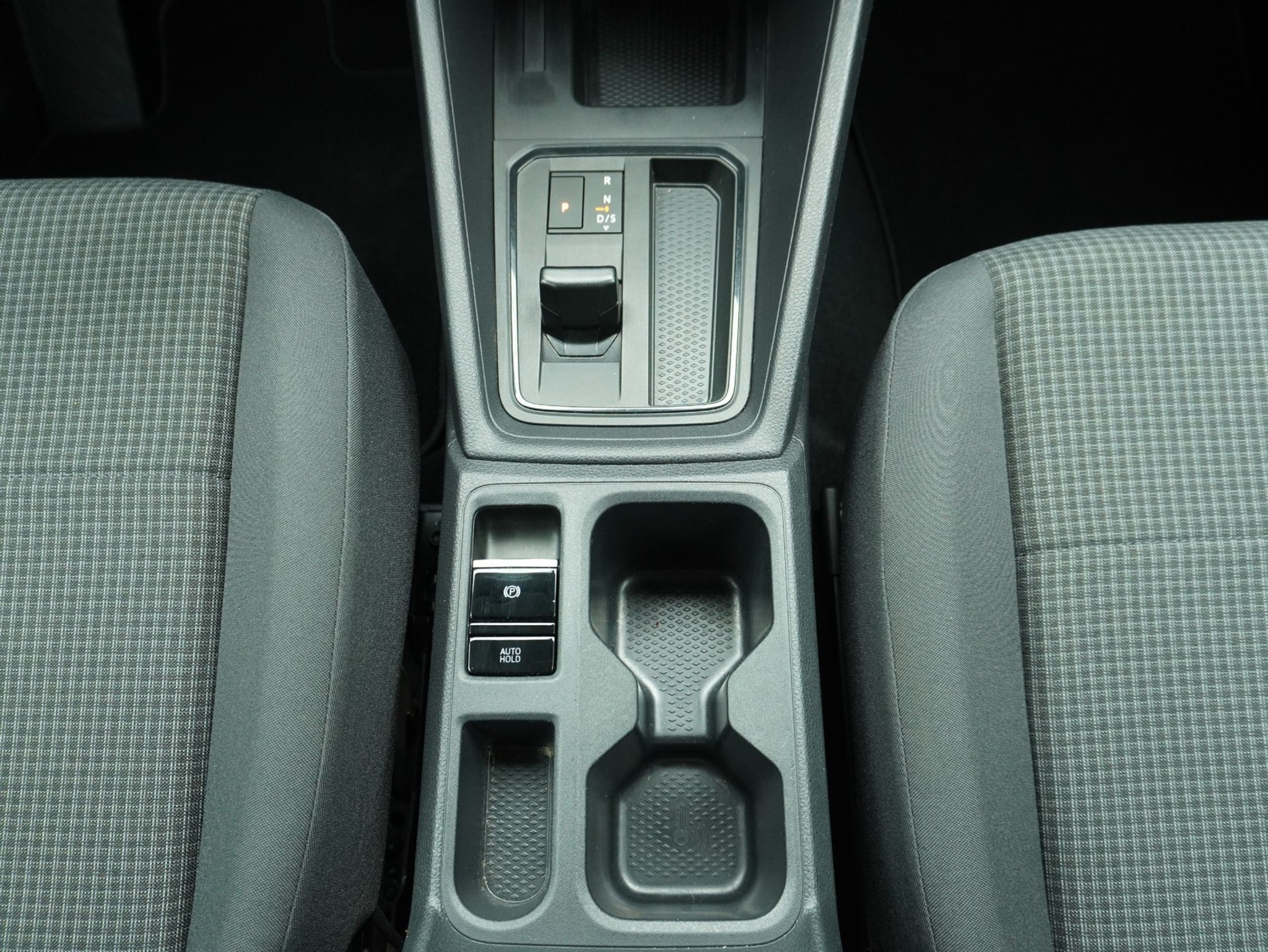 listing desktop thumbnail image 12