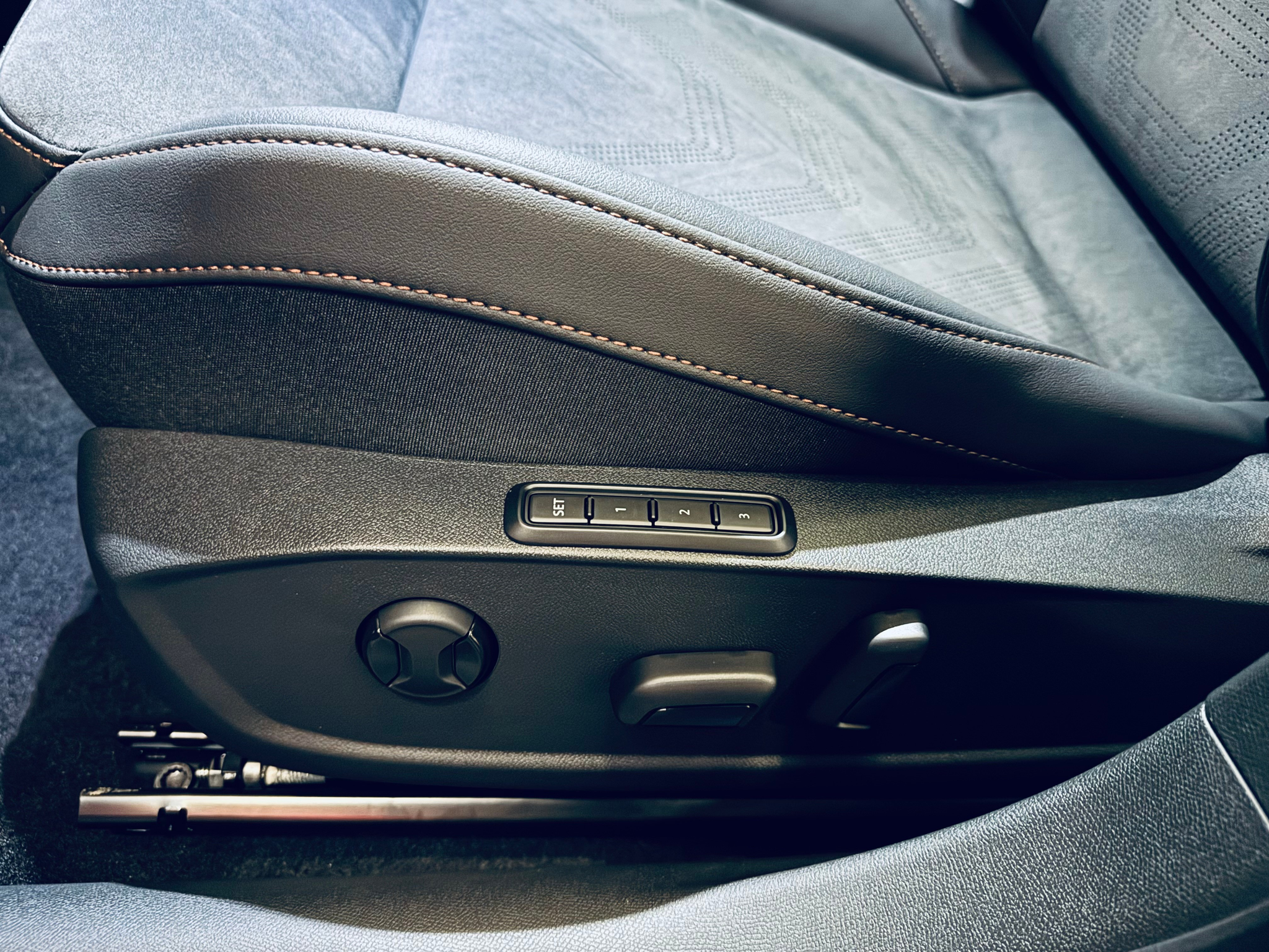 listing desktop thumbnail image 19