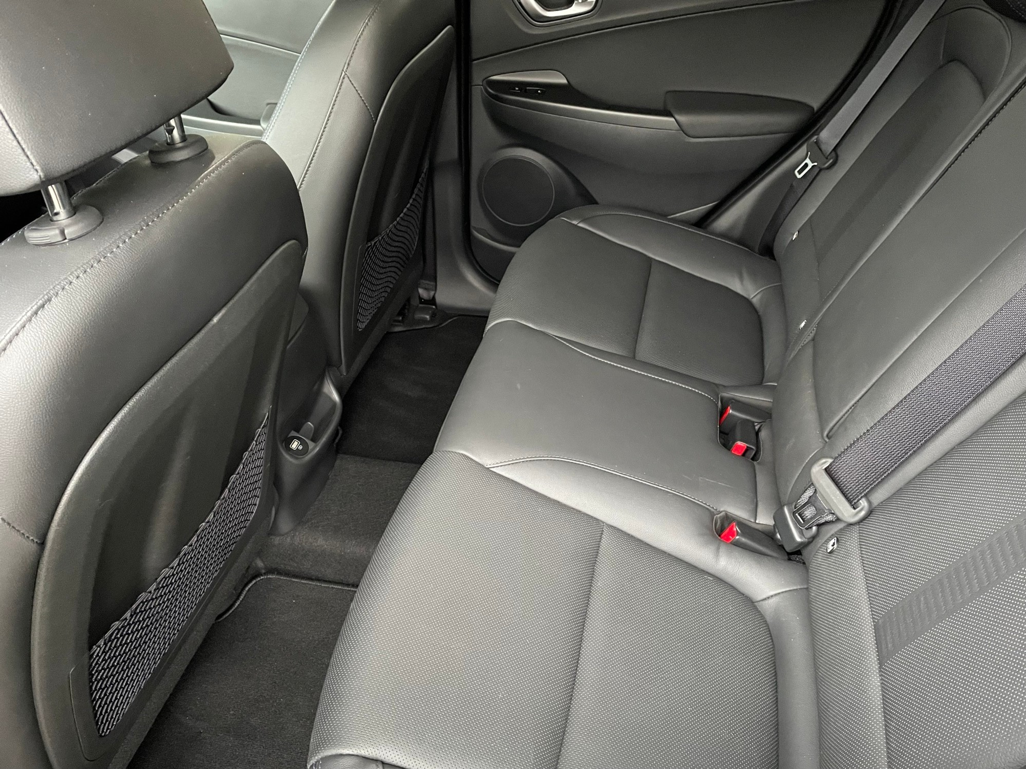 listing desktop thumbnail image 4